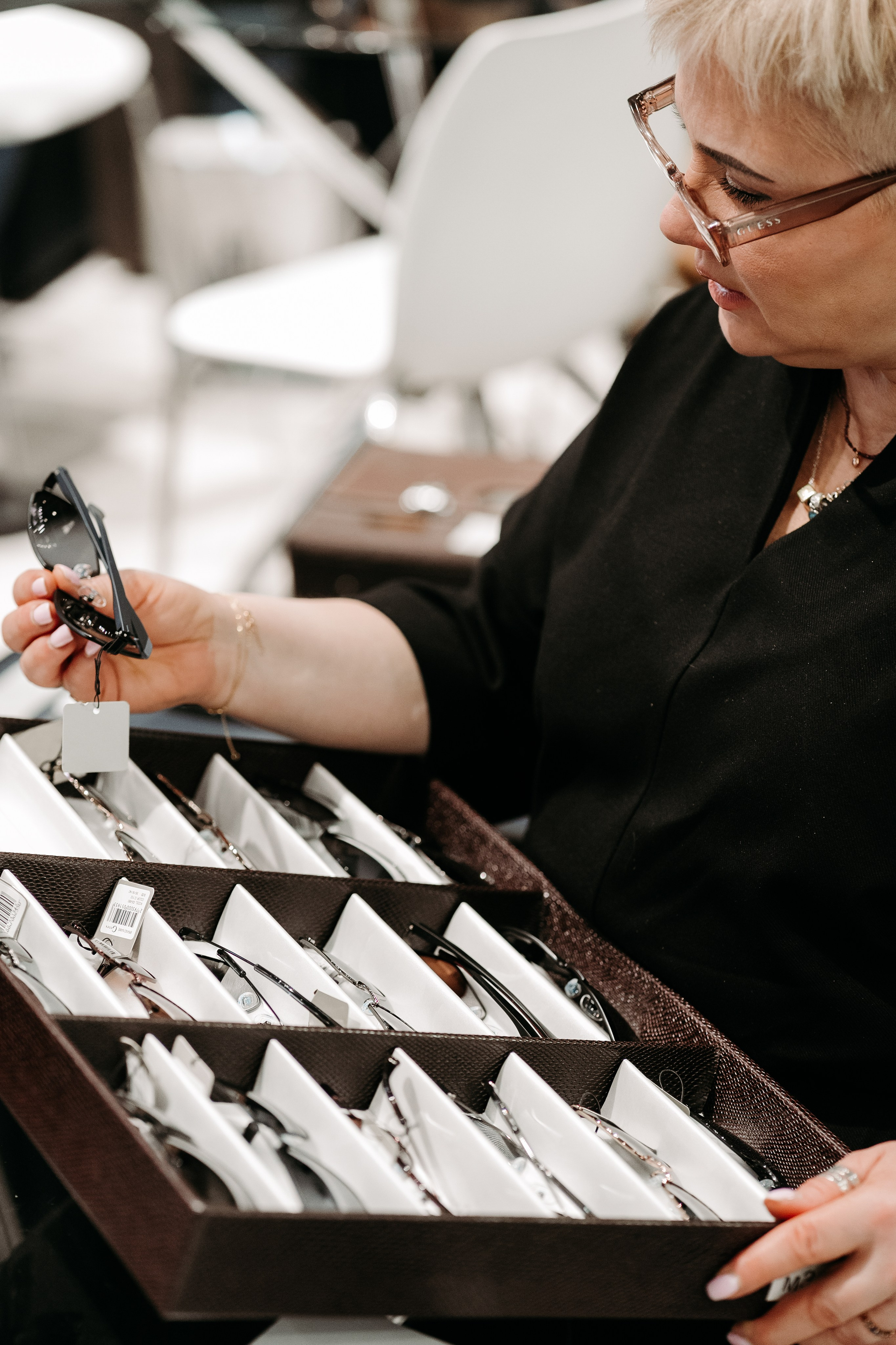 Оптическая_выставка. Репортажный и свадебный фотограф в Москве Рая Небогатова