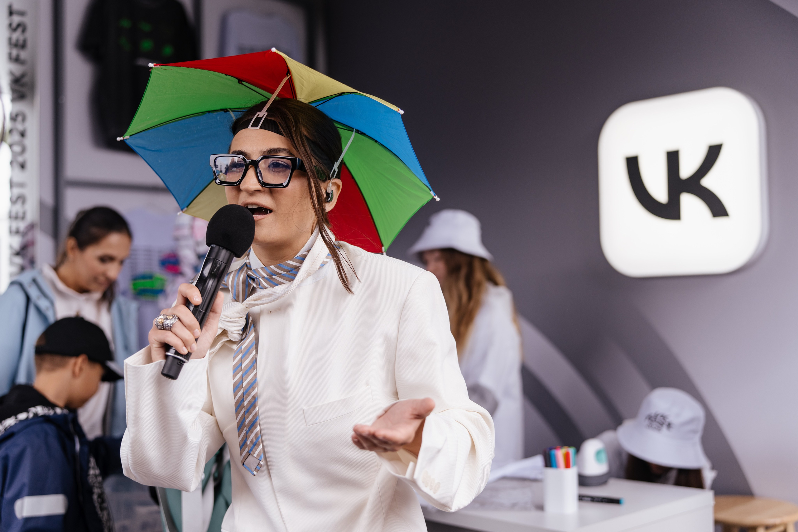 VK FEST Инфлюенсеры. Андрей Сухинин репортажный свадебный фотограф Санкт-Петербург