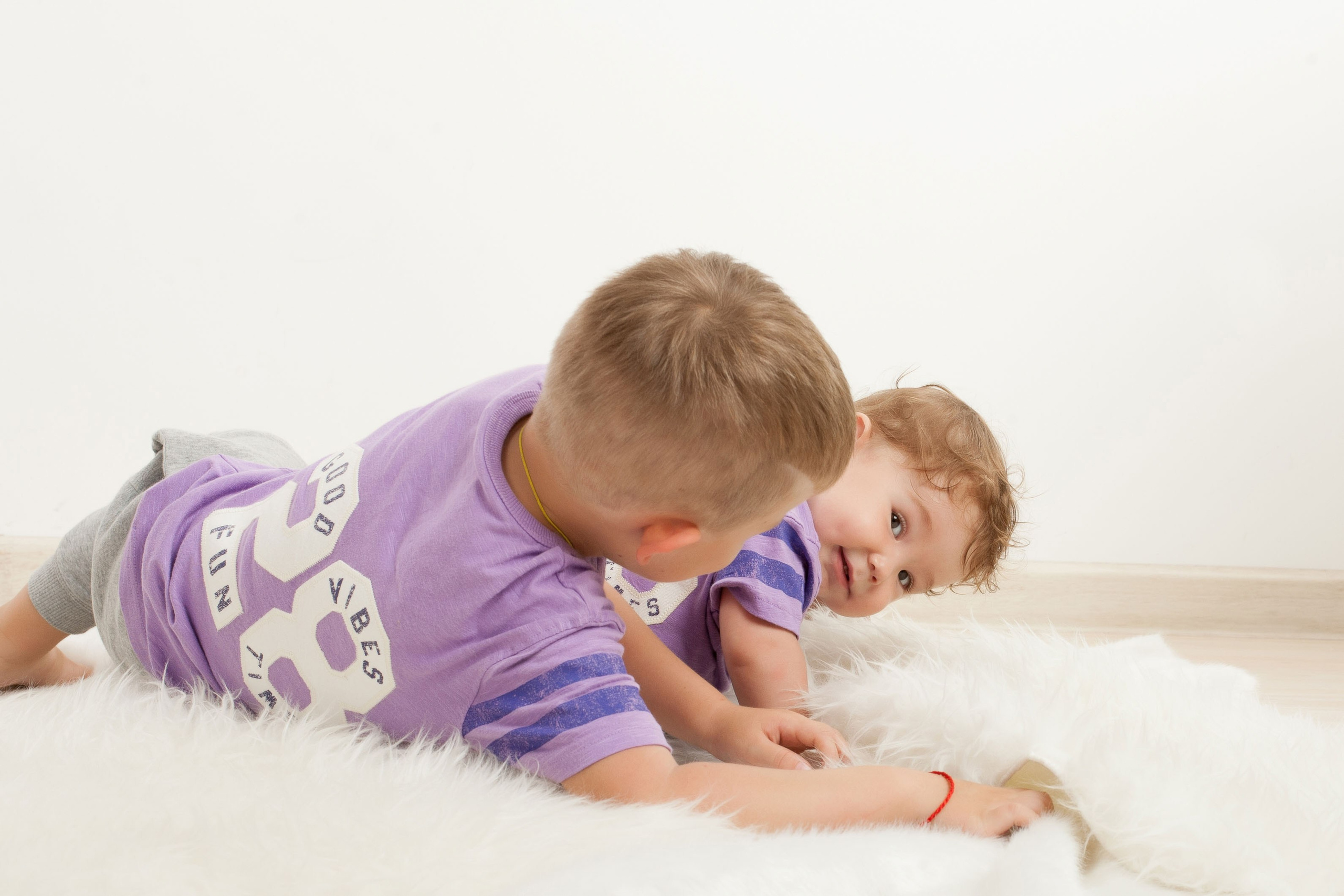 Семейный портрет Семьи Регины. Выездная съемка. Фотостудия Алматы. Семейная и детская фотостудия Family studio.Фотограф Алматы