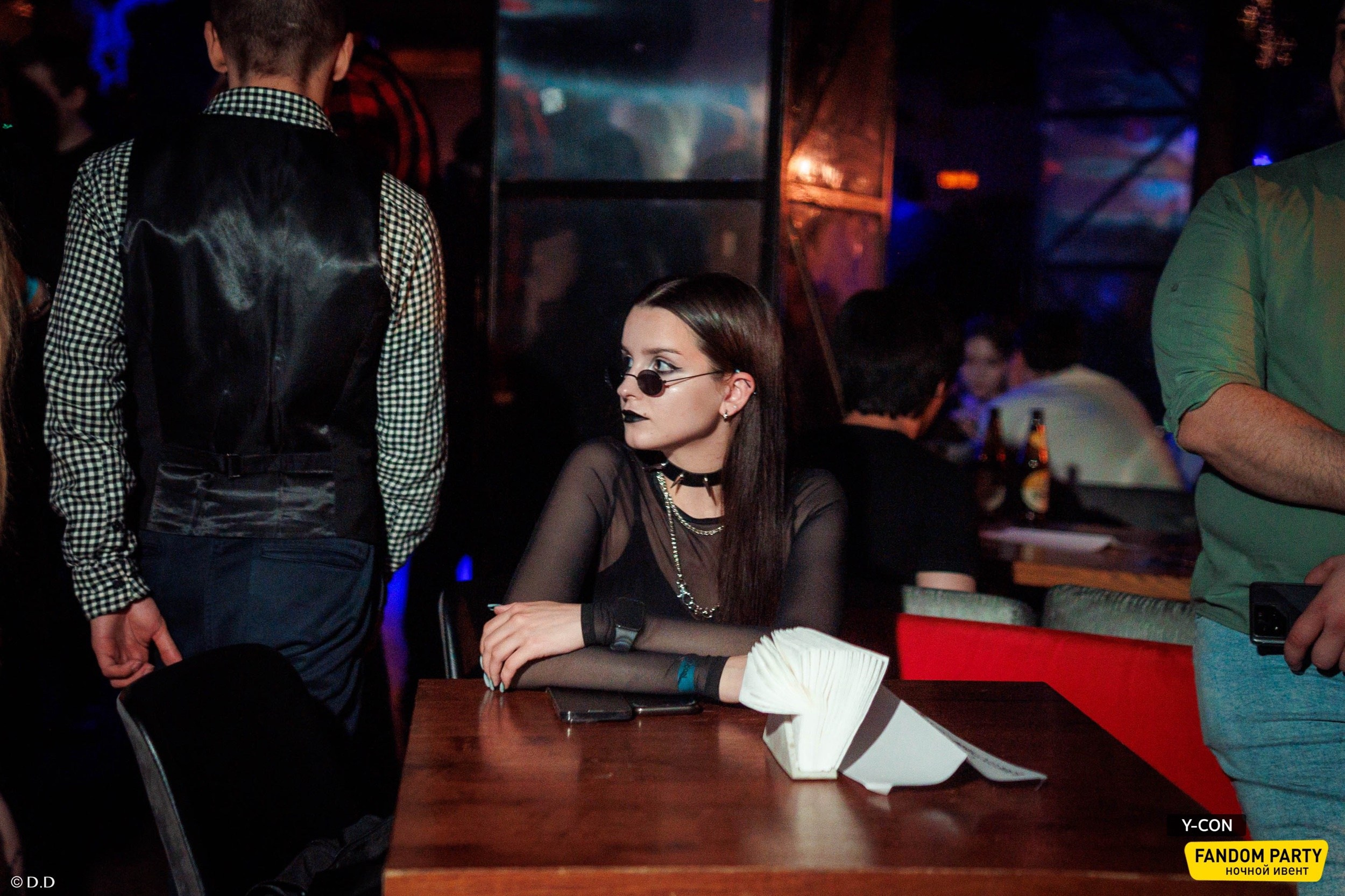 Fandom Party 18+ в Live Star Club 2025. Различные мероприятия и просто фотографии людей