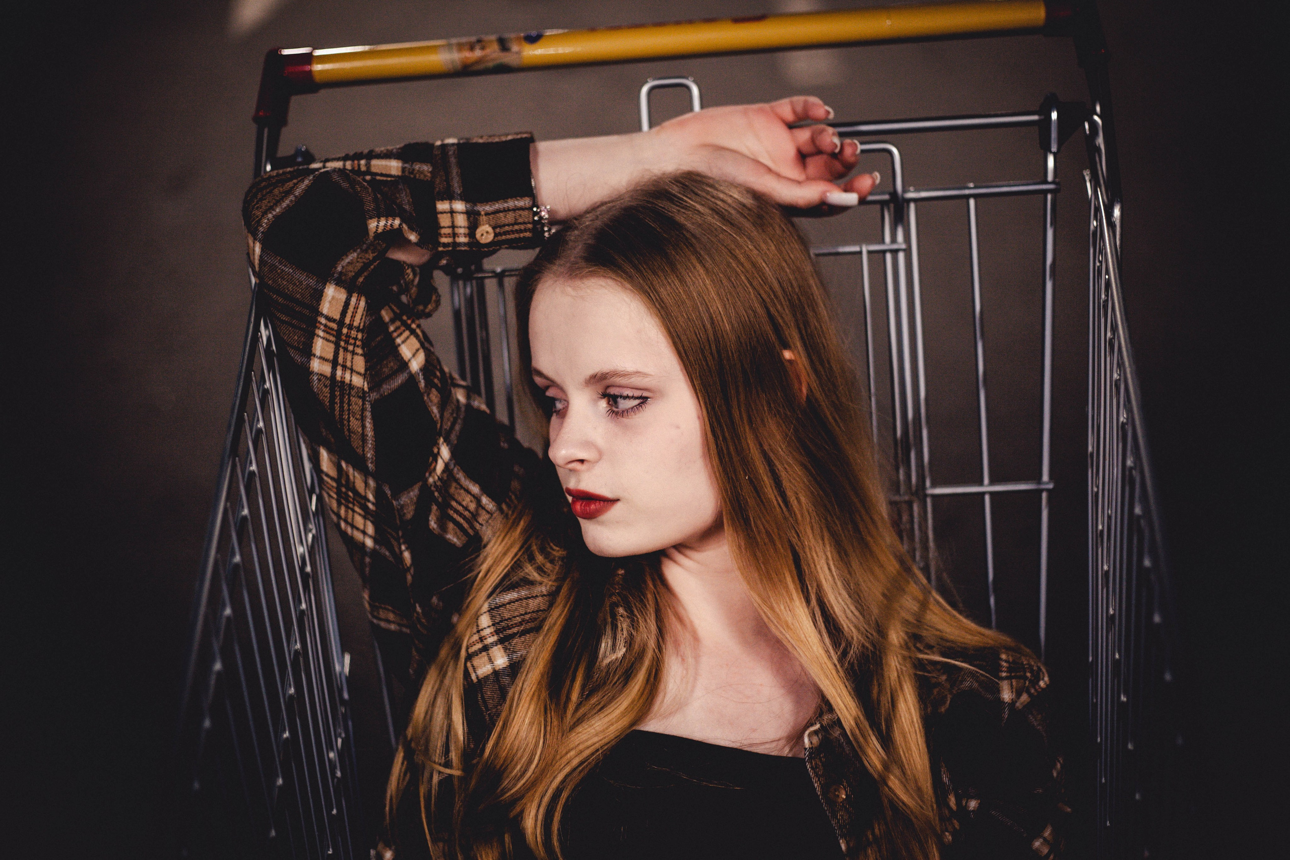 «Тайны парковки глазами тележки». Уличный фотограф Города N