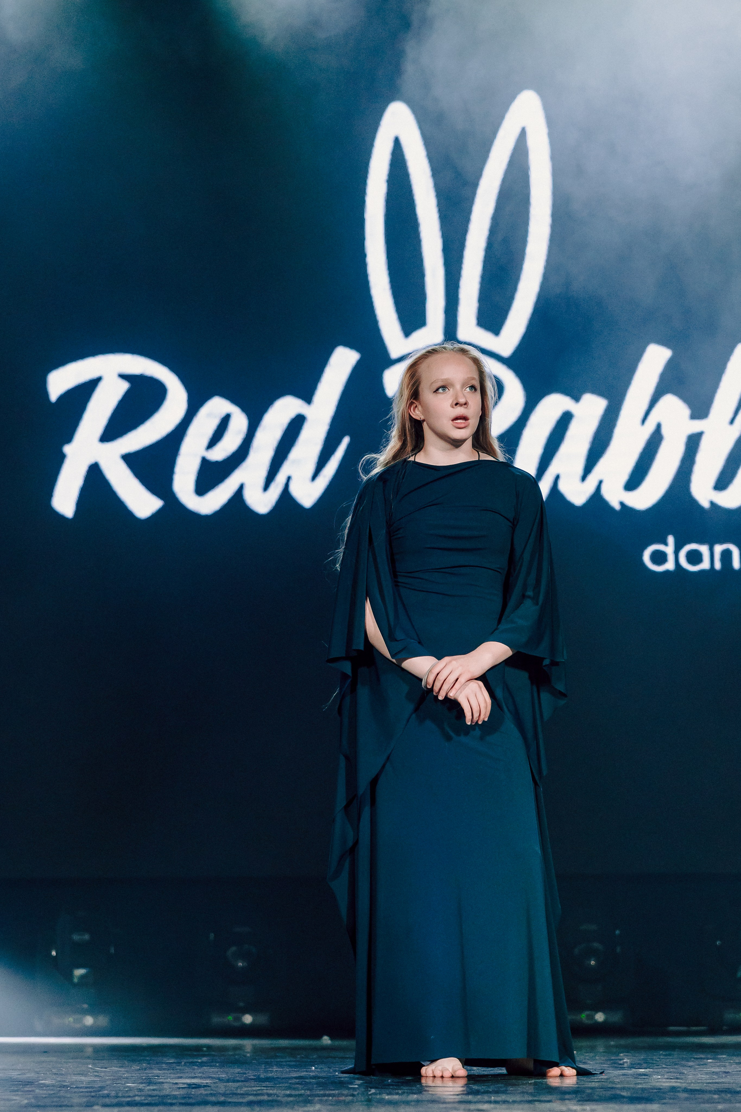 Отчётный концерт танцевальной школы «Red Rabbits» 2025. Лёшка Варзегов — фотограф