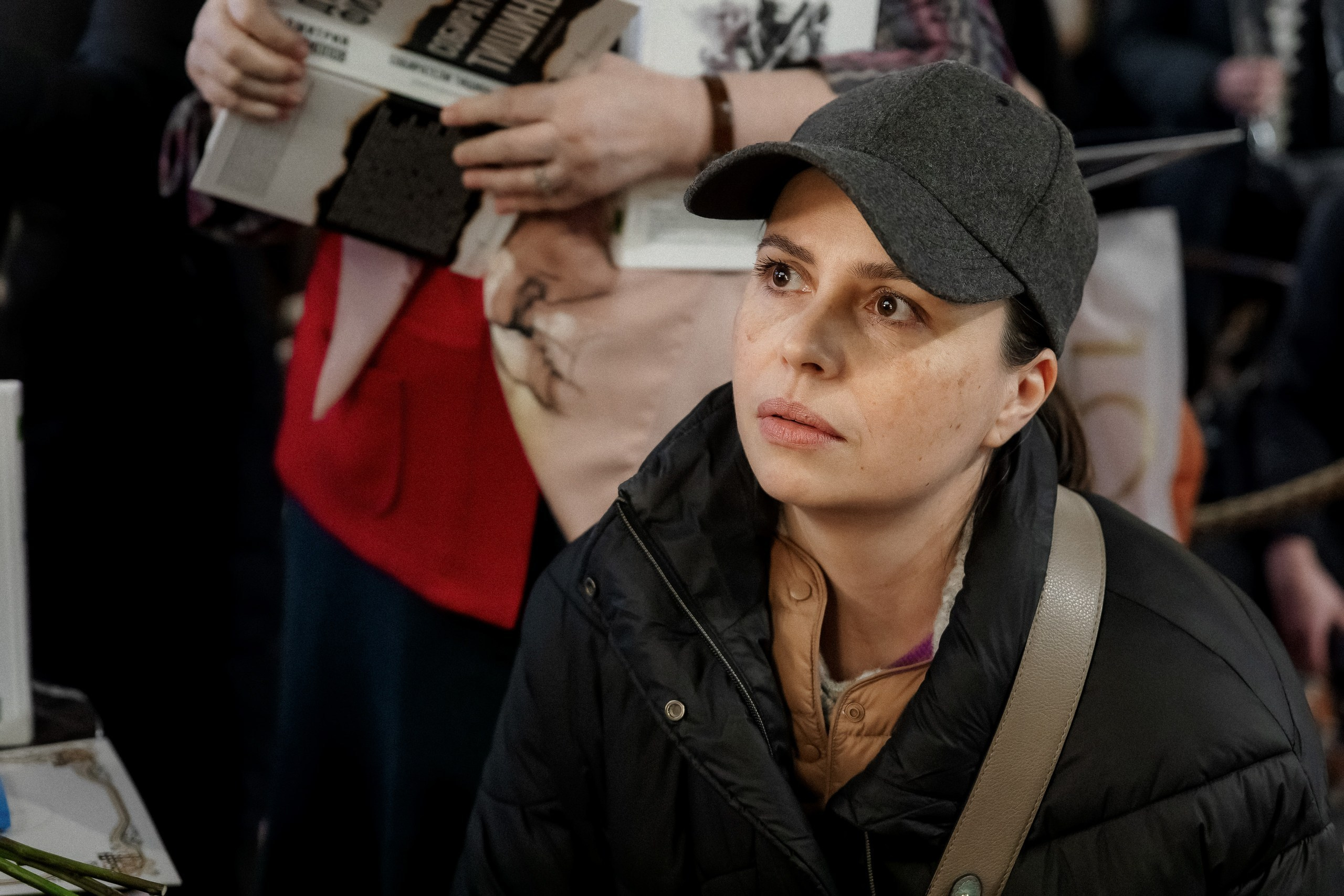 Фоторепортаж с презентации книги «ПоэZия русской зимы» в Доме книги. Репортажный фотограф Москва Сергей Мирошников