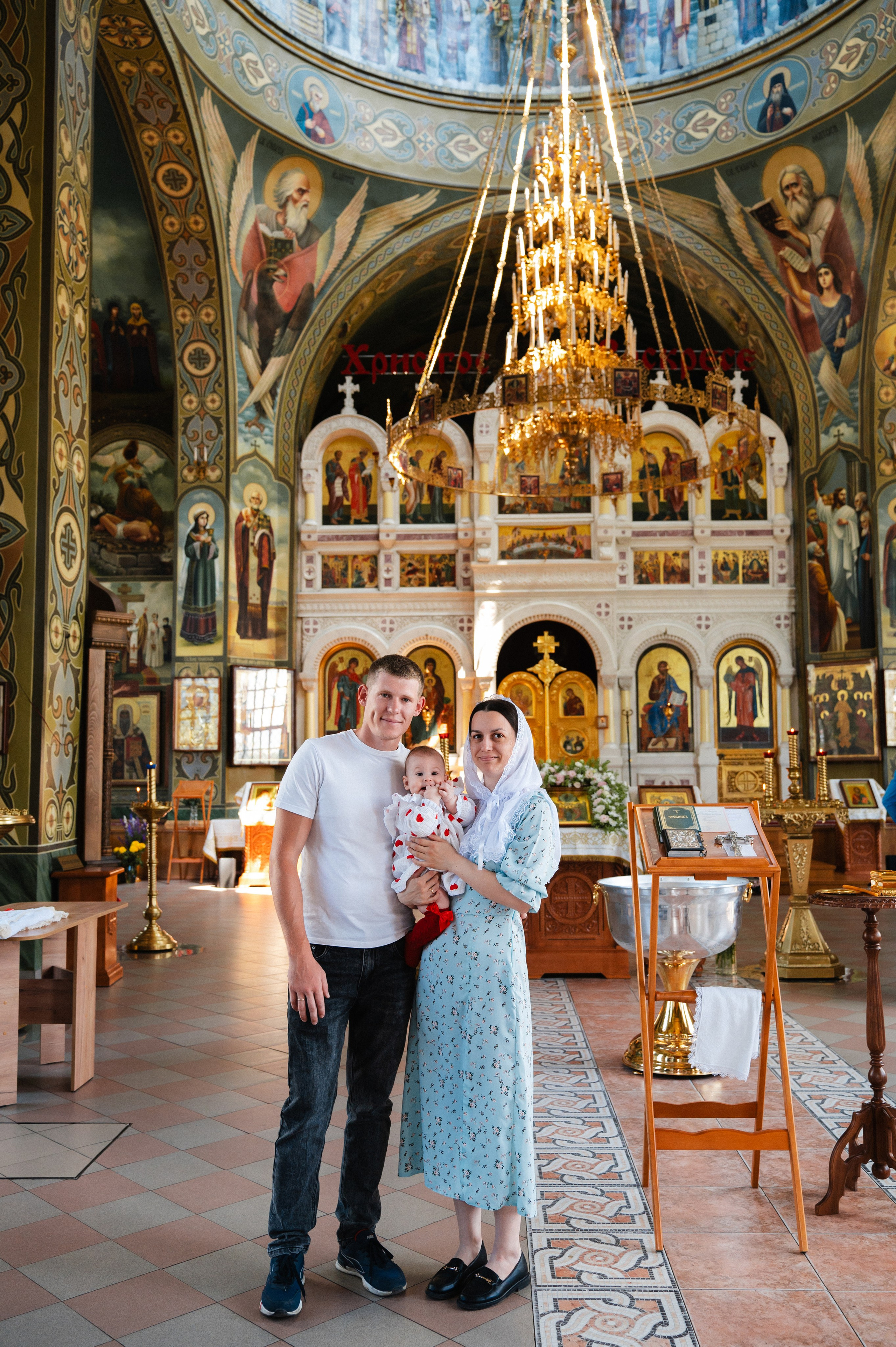 Таинство Крещения Дарьи (Храм Преполовения Пятидесятницы). Фотограф Ярута Оксана / Ростов-на-Дону