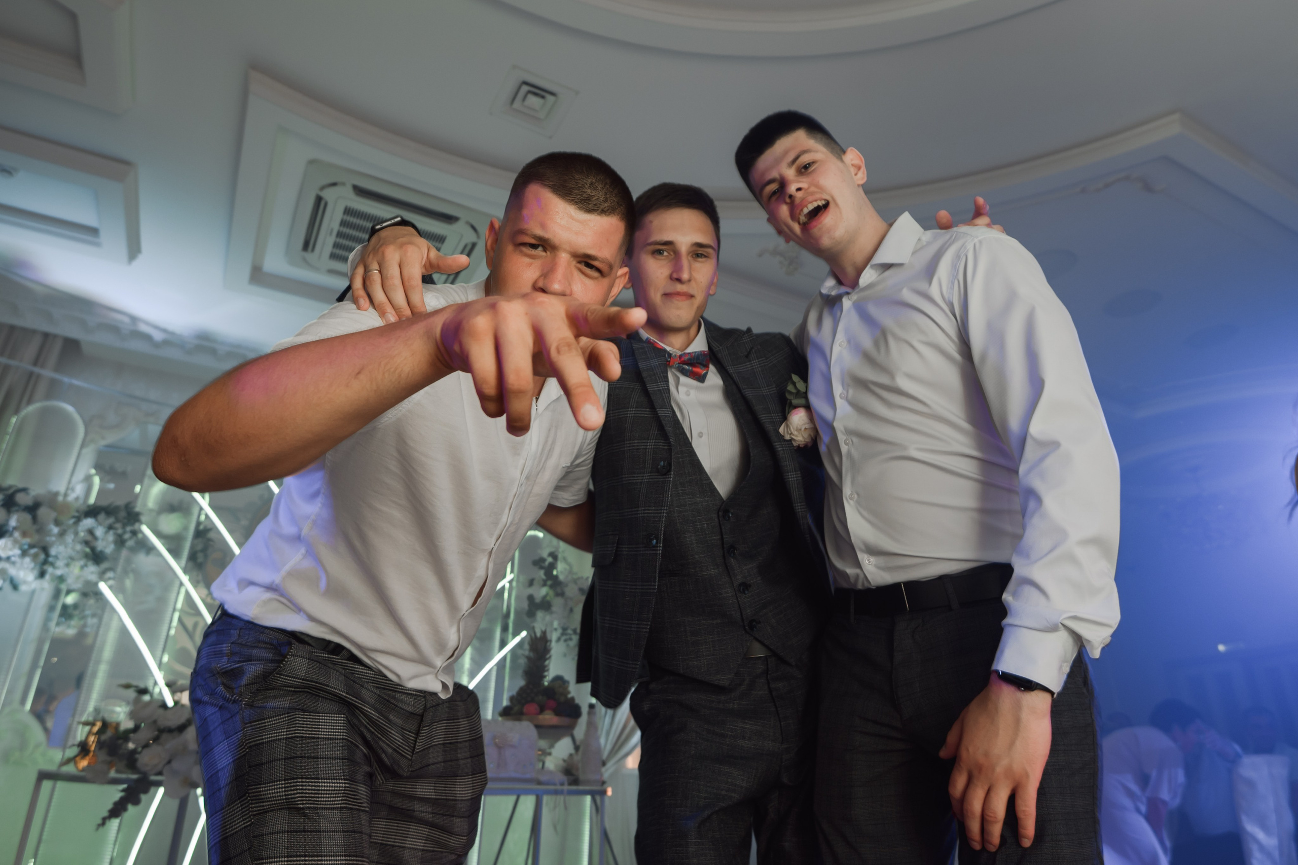 B & A. Свадебный фотограф в г. Астрахань. Так же выезжаю в другие города