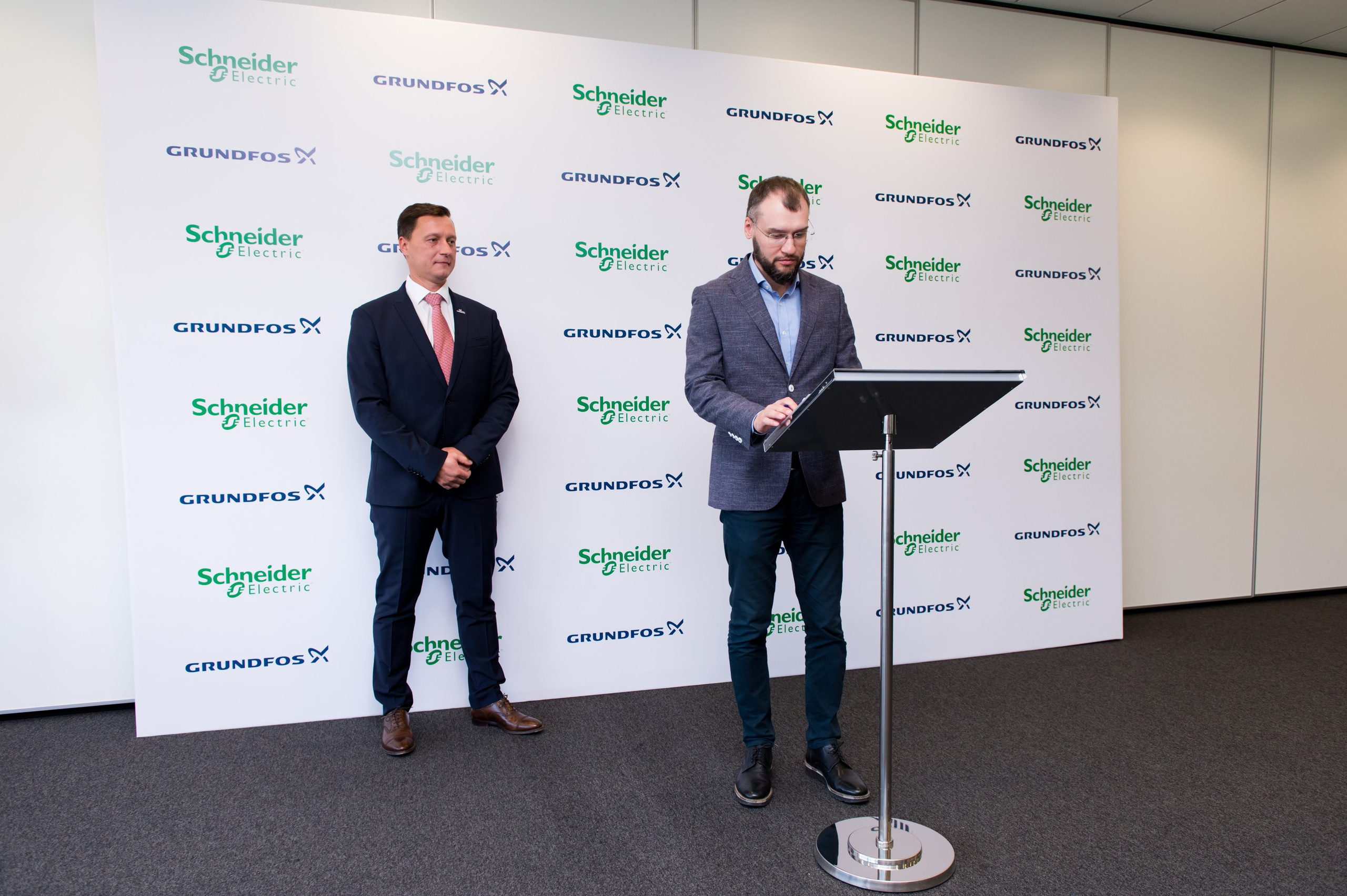 Производство Grundfos. Репортажный фотограф и видеограф Слава Думчев. Тимбилдинги, отчетники, корпоративы