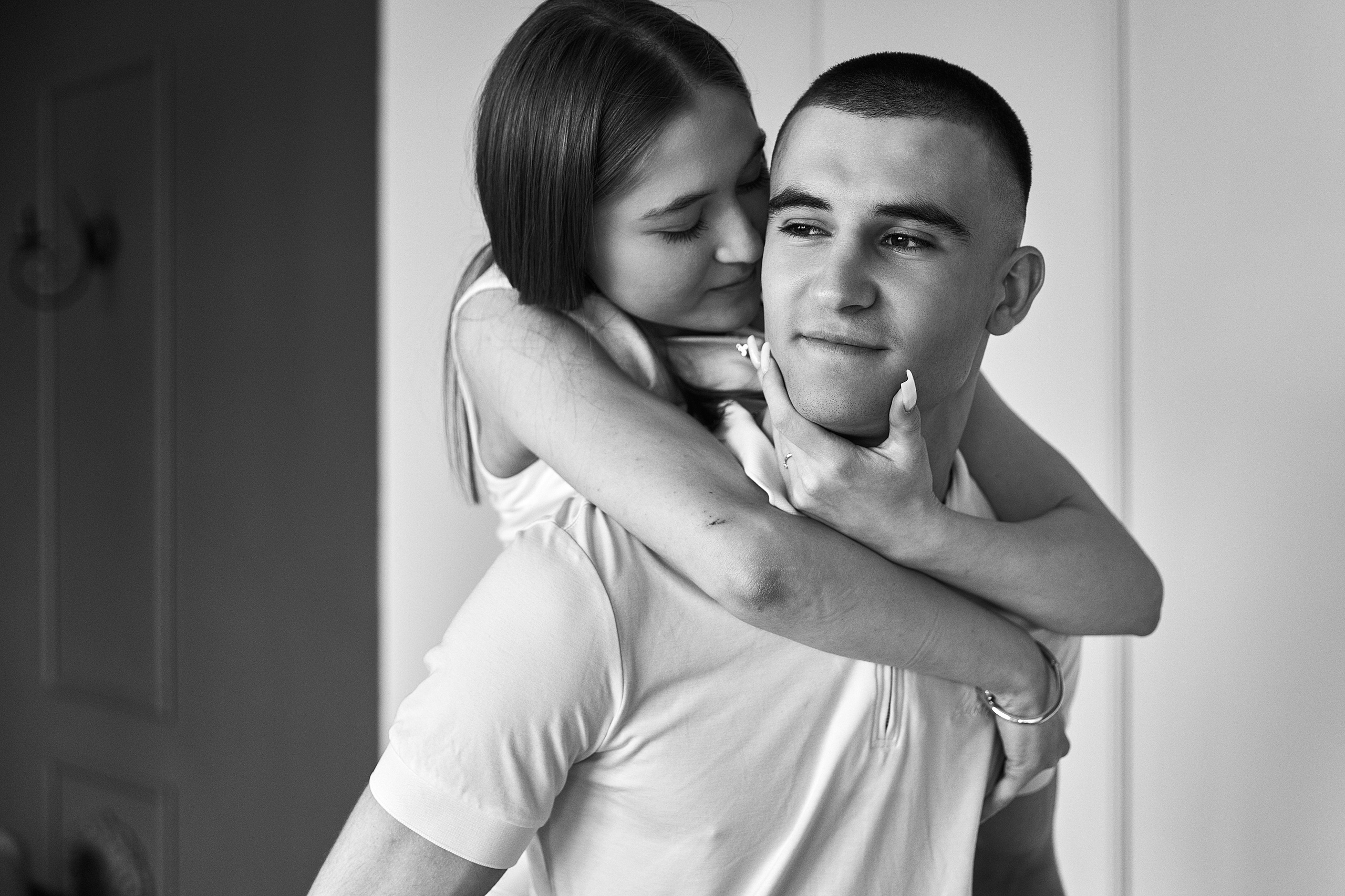 Студийная фотосессия влюбленных. Свадебный, контент фотограф в Кемерово Любовь Гальцова