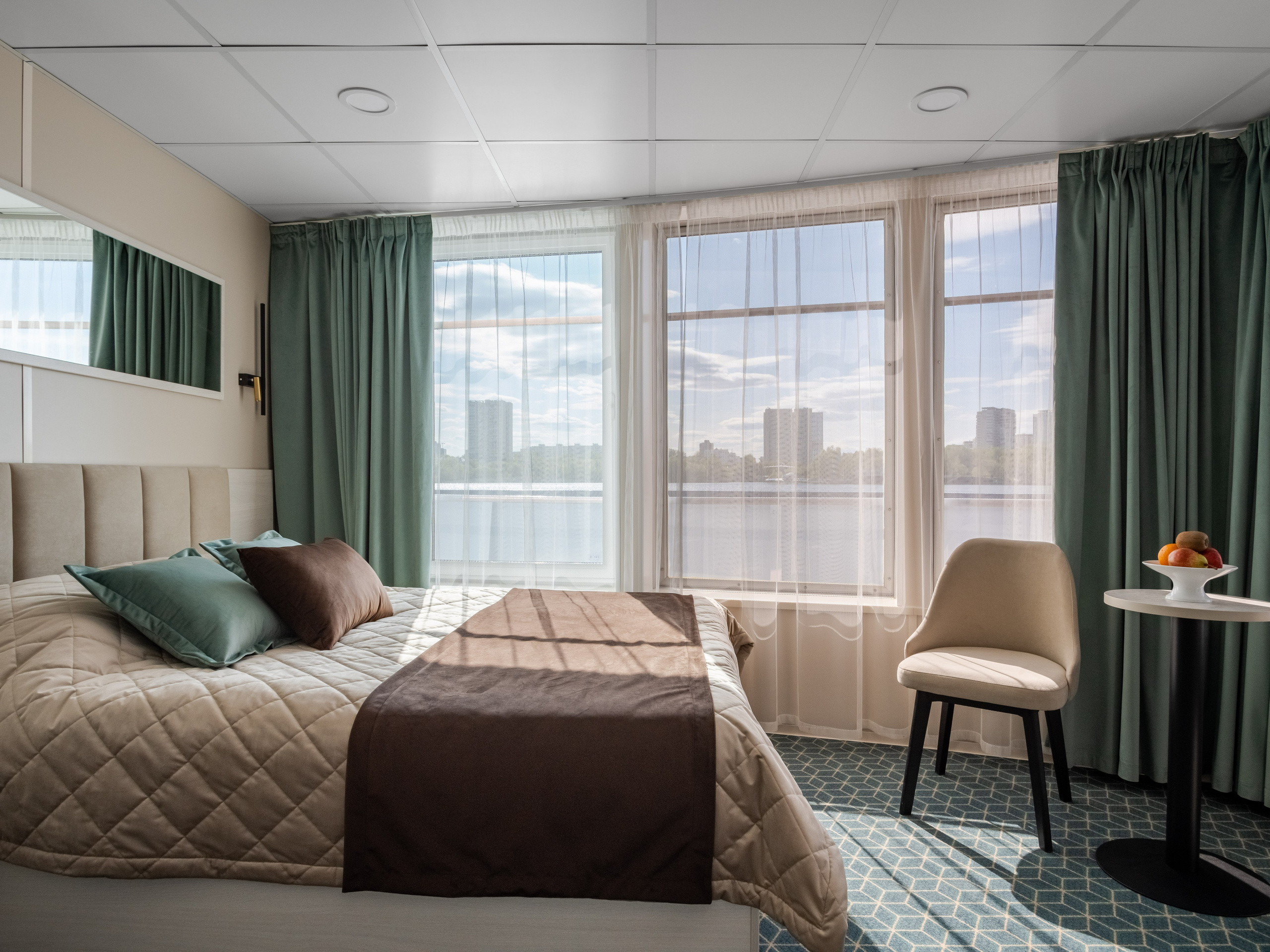 Инфофлот. Вячеслав Лазарев фотографирую интерьеры