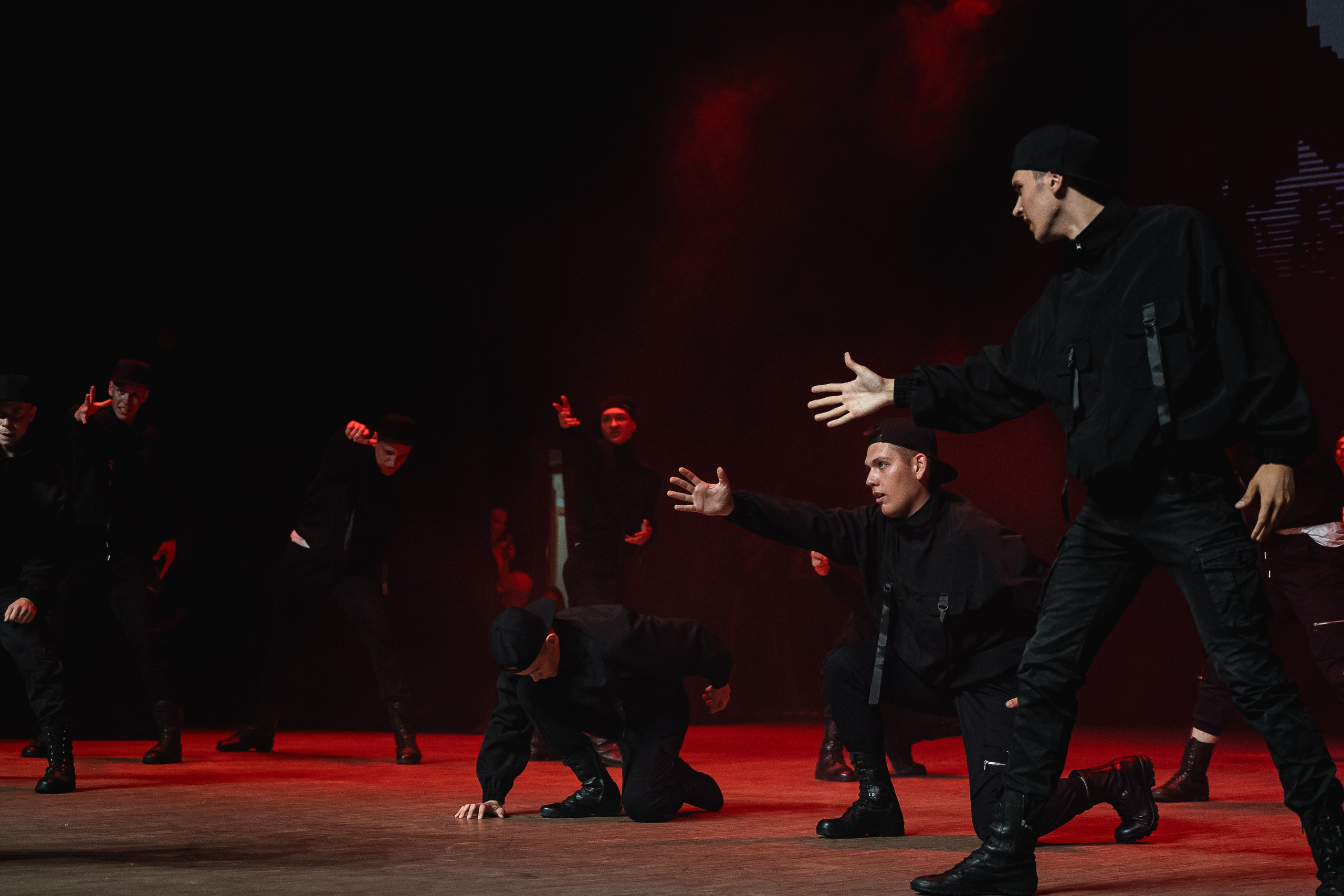 Отчётный концерт танцевально-спортивного клуба «PULSE». Портретный и репортажный фотограф в Воронеже: Анастасия Пузикова