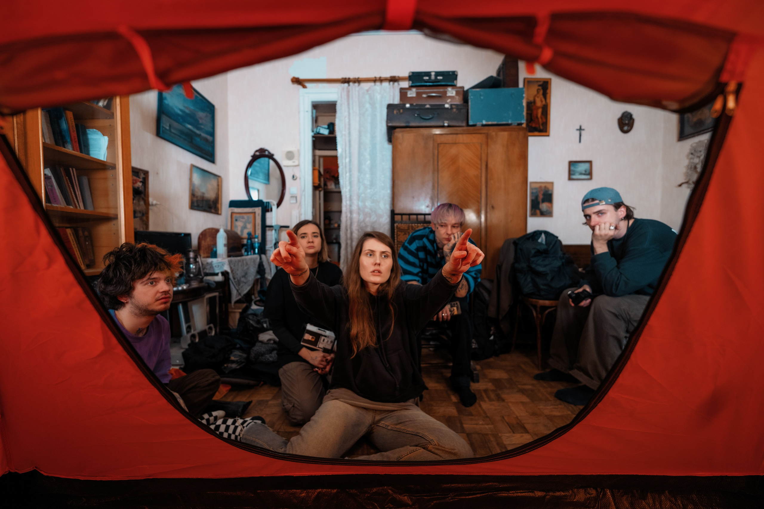 Loweliness. Backstage. @tomrus: Рустам Шагиморданов — фотограф