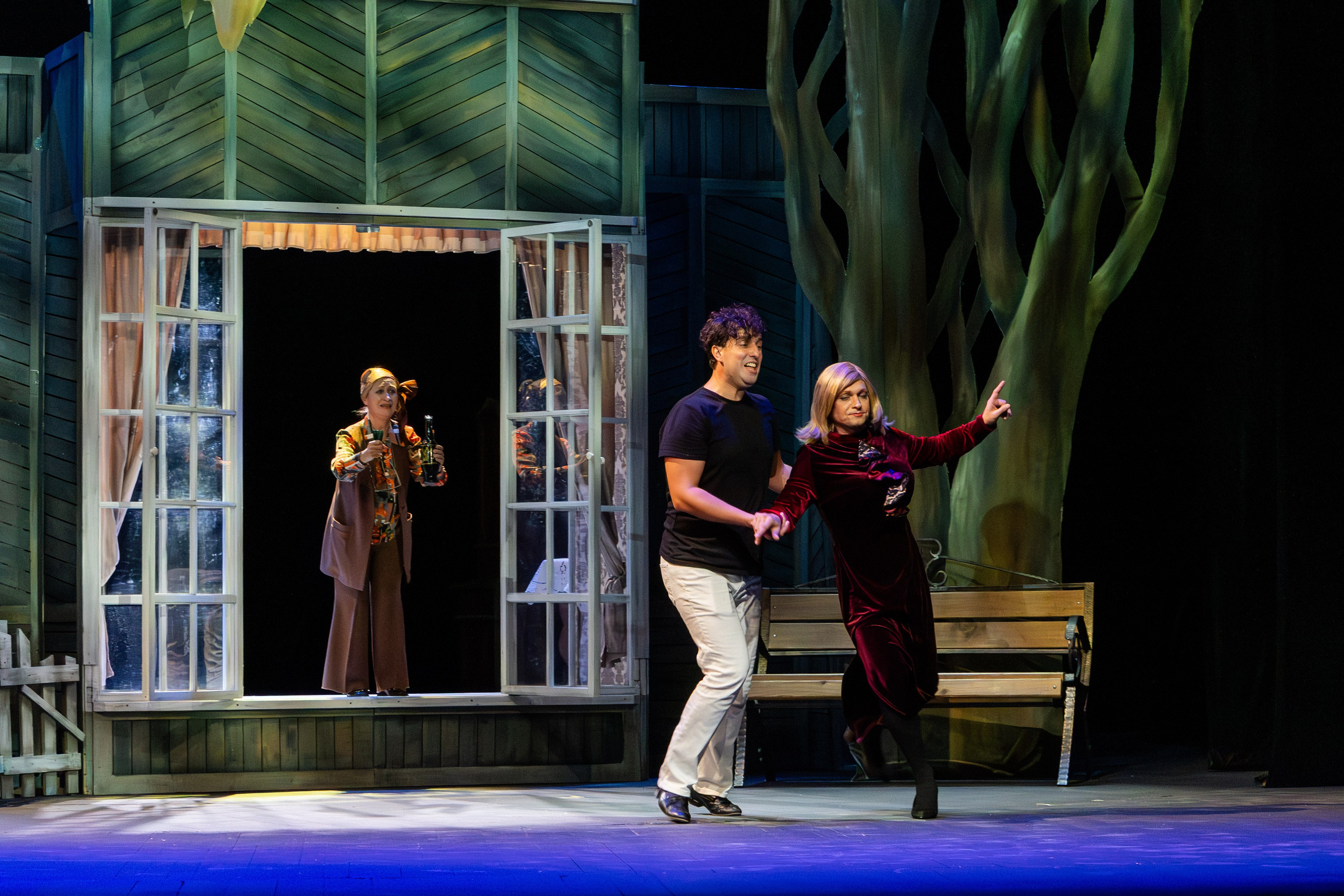 Театр Юного Зрителя «Отчаянные Тетки». Фотограф Марк Файзулин