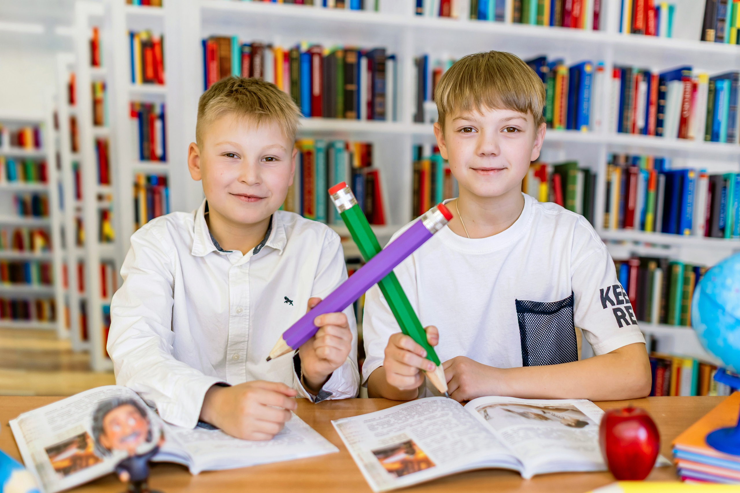 ГАЛЕРЕЯ фотографий для Начальной школы 1-4. Фотограф и видеограф Москва. Свадебный фотограф, видеограф. Выпускные альбомы. Оживающие альбомы