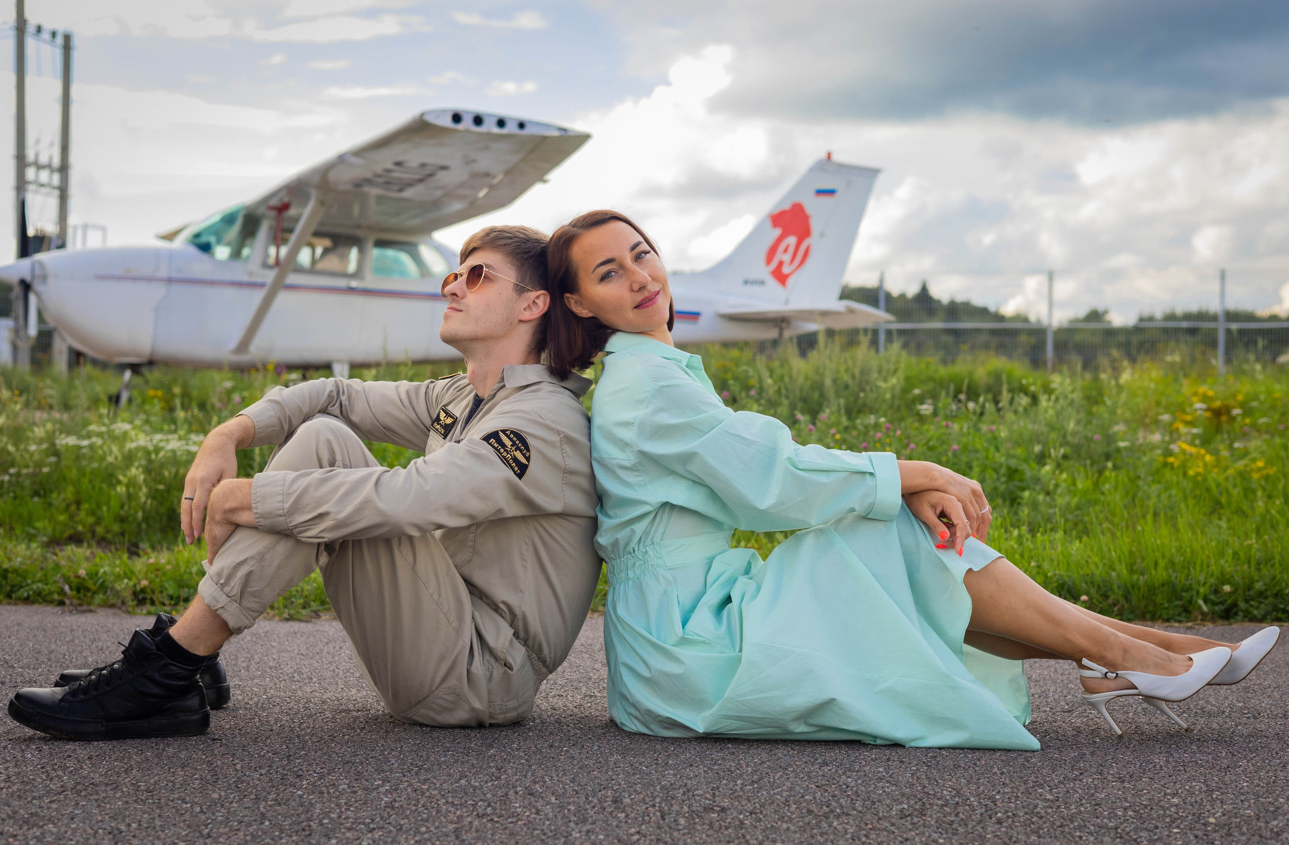 LOVE STORY. Фотосессия на аэродроме с самолетом. Портретный фотограф Панферова Регина г. Санкт-Петербург, г. Казань