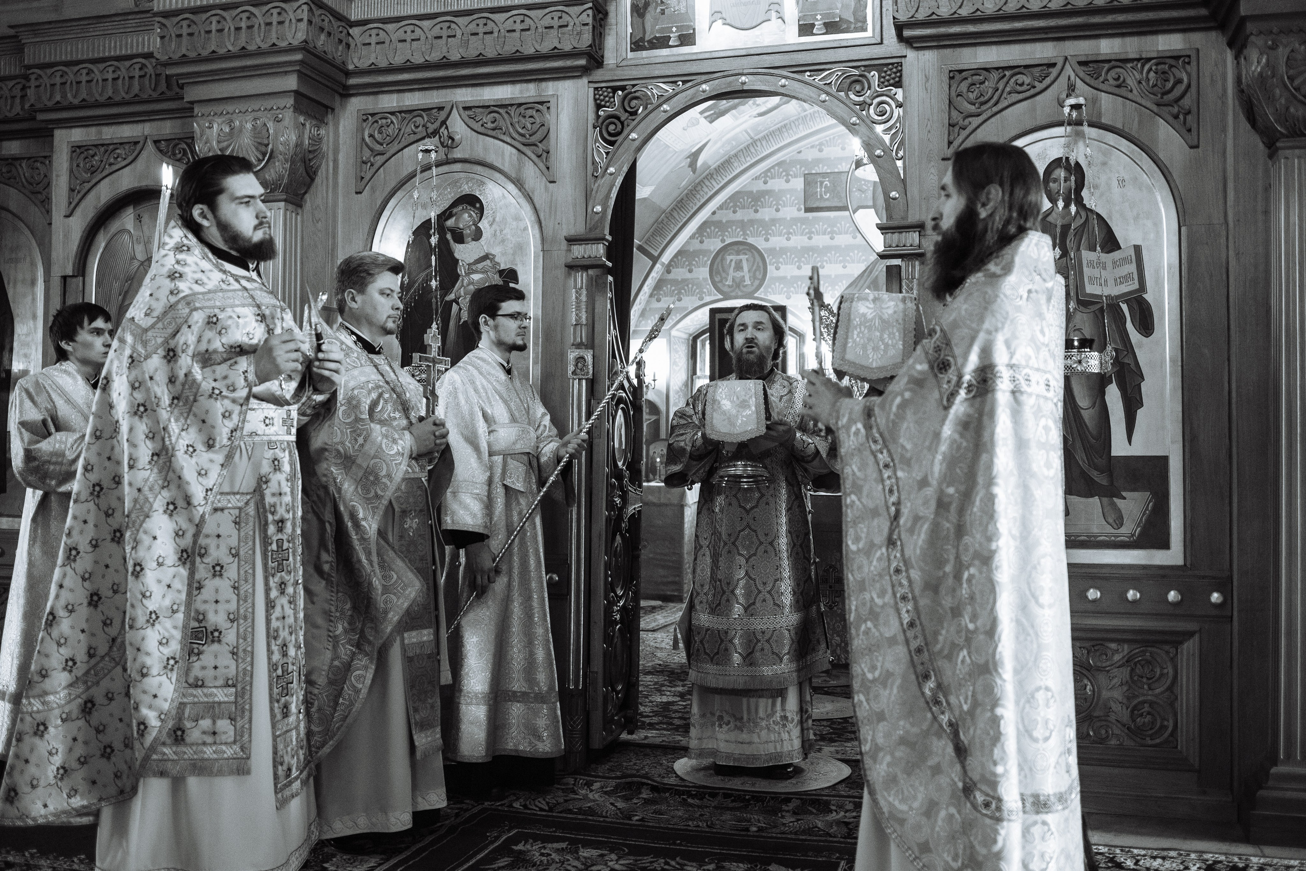 Служба Григория, митрополита, управляющего делами Московской Патриархии. Семейный фотограф Николаева Ольга