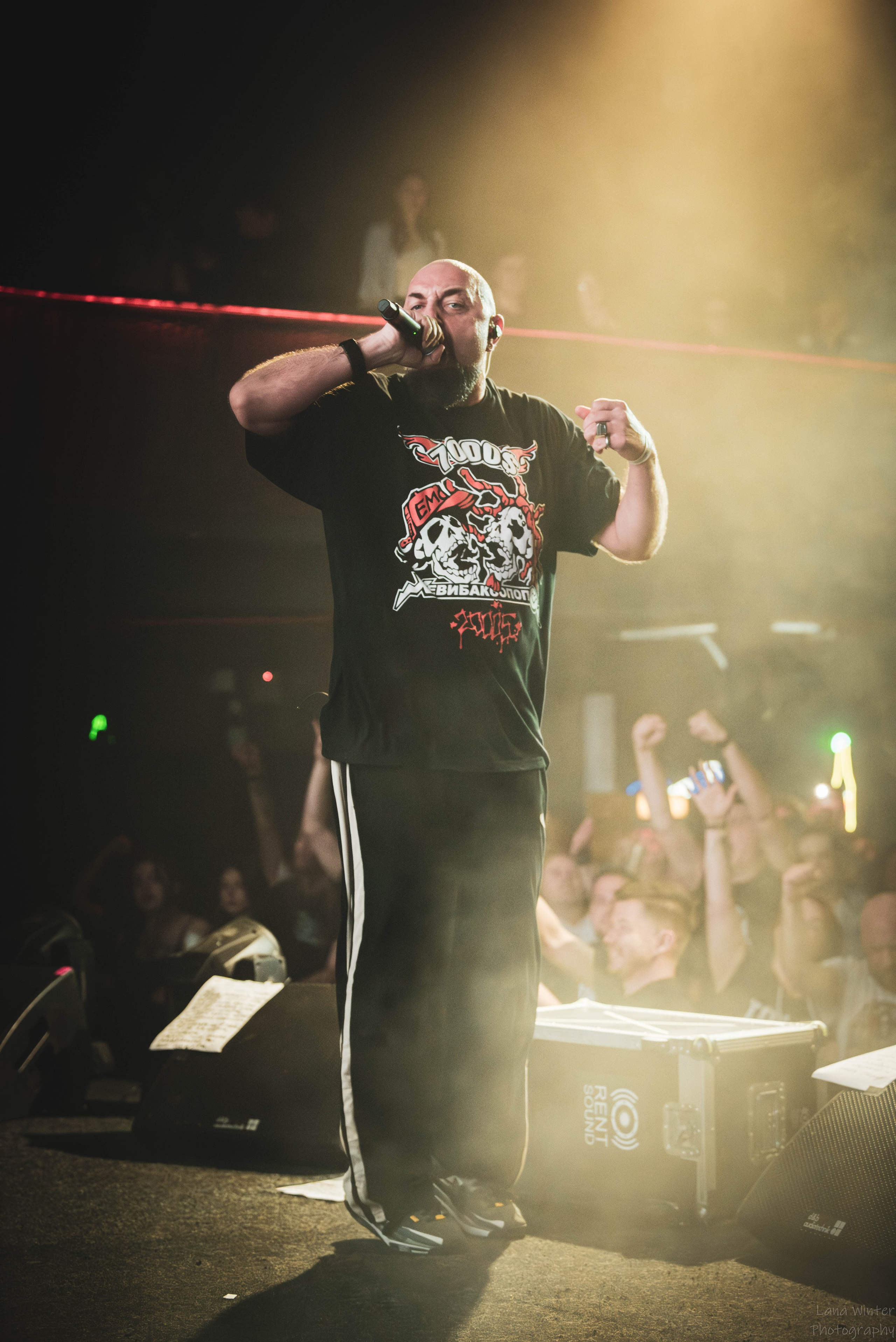 7000$ (29 июня 2025 года, Москва, клуб Урбан). Фотограф Светлана Блинова, Москва и Московская область