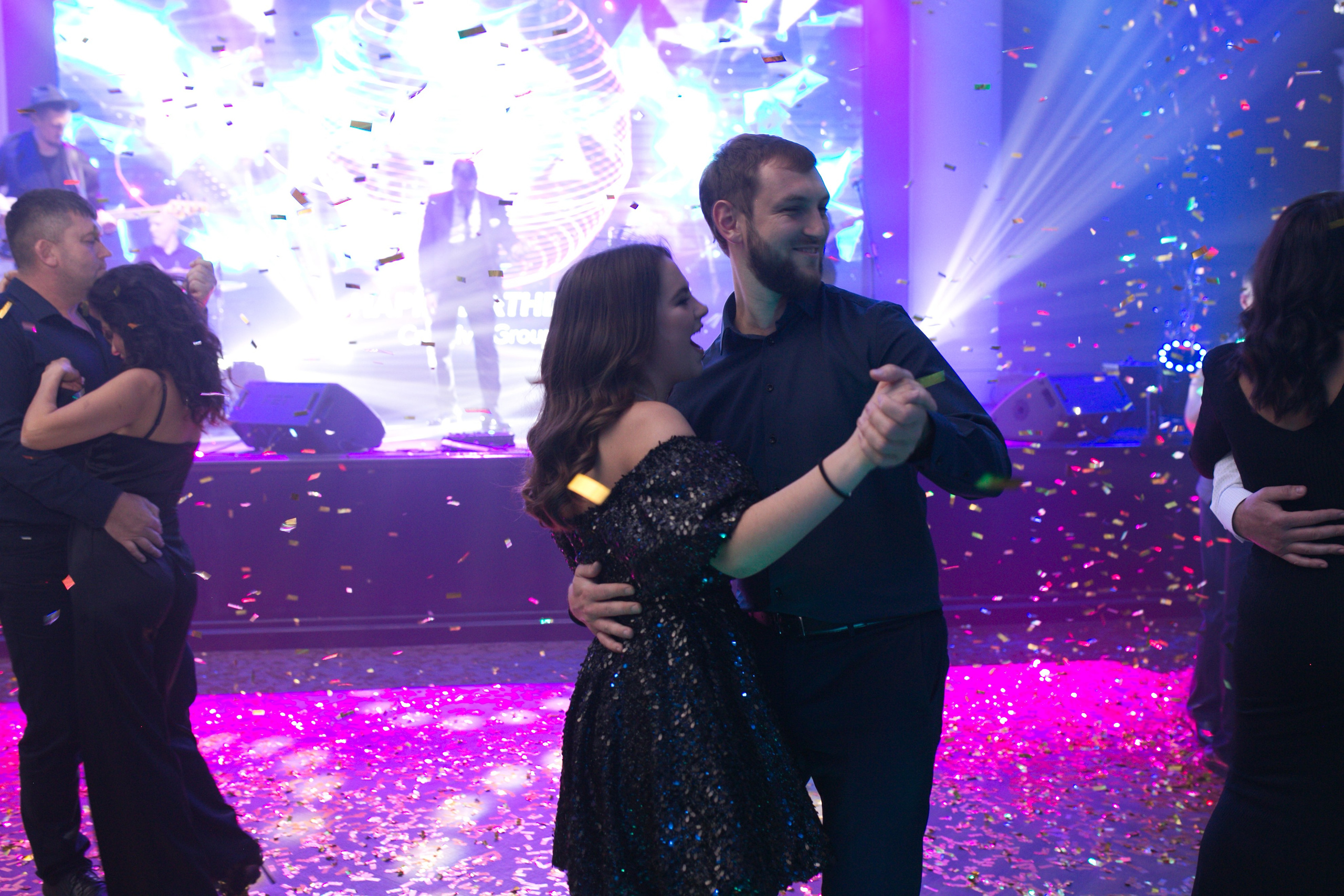 Фотосъемка праздников во Владивостоке, Уссурийске. Портретный, свадебный, репортажный фотограф во Владивостоке Юлиана Джули Фокс