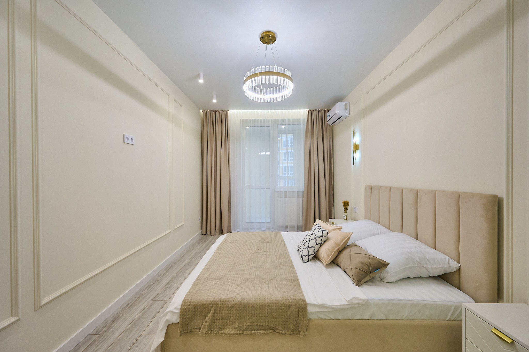 комната в бежевом стиле современная 