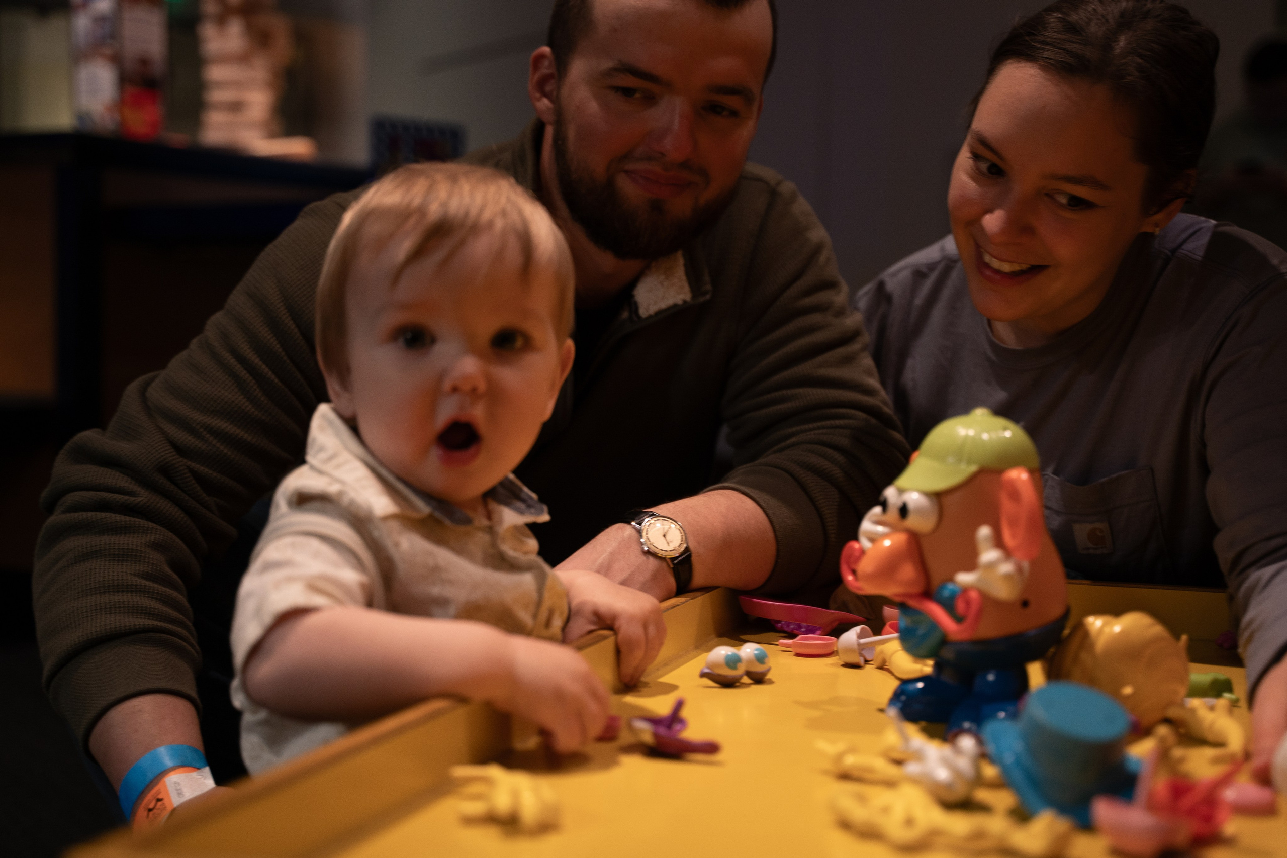 Took root. Wedding & engagement photographer in Seattle, WA. Tania Maureira