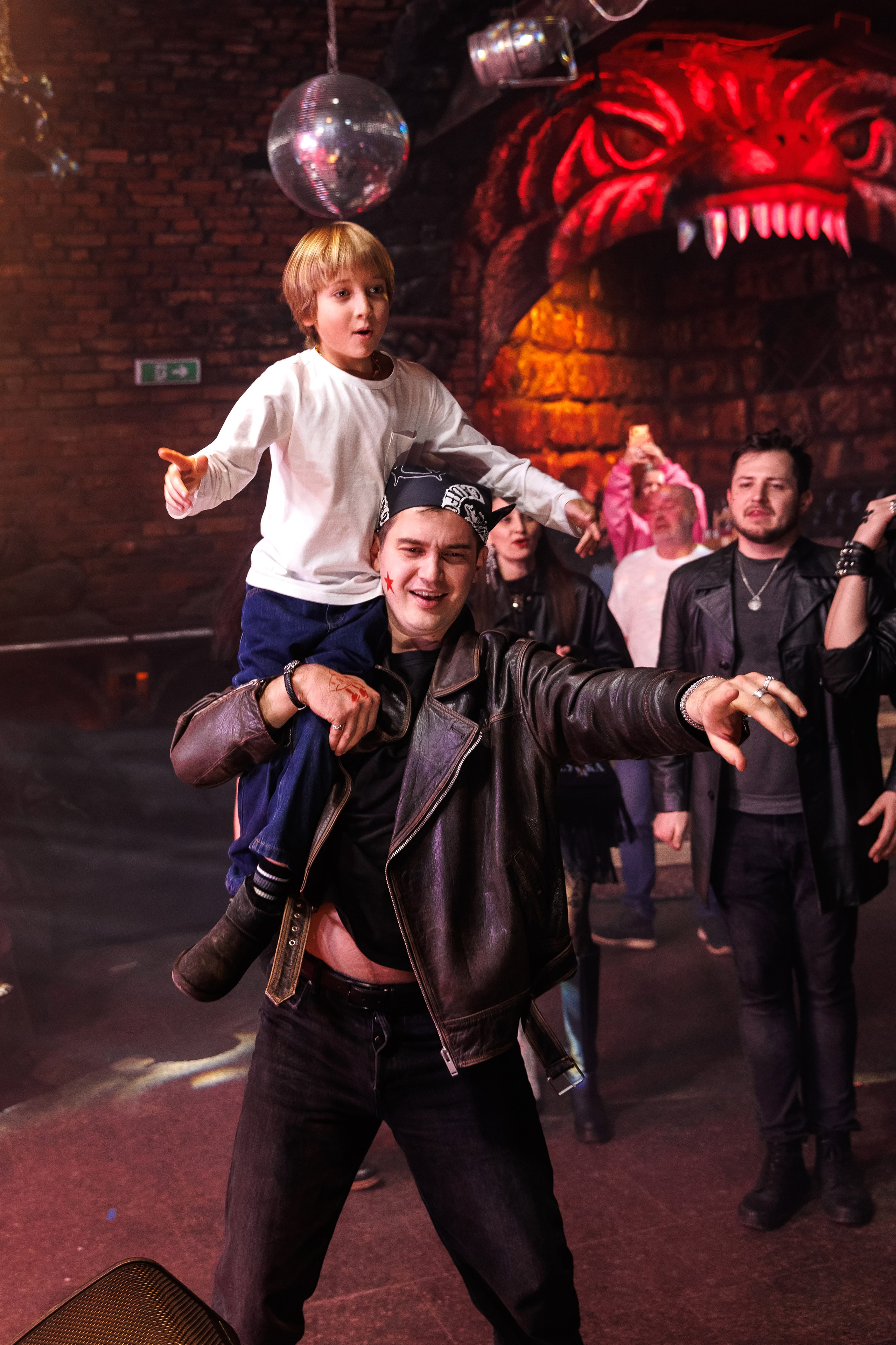 Юбилей в Sexton