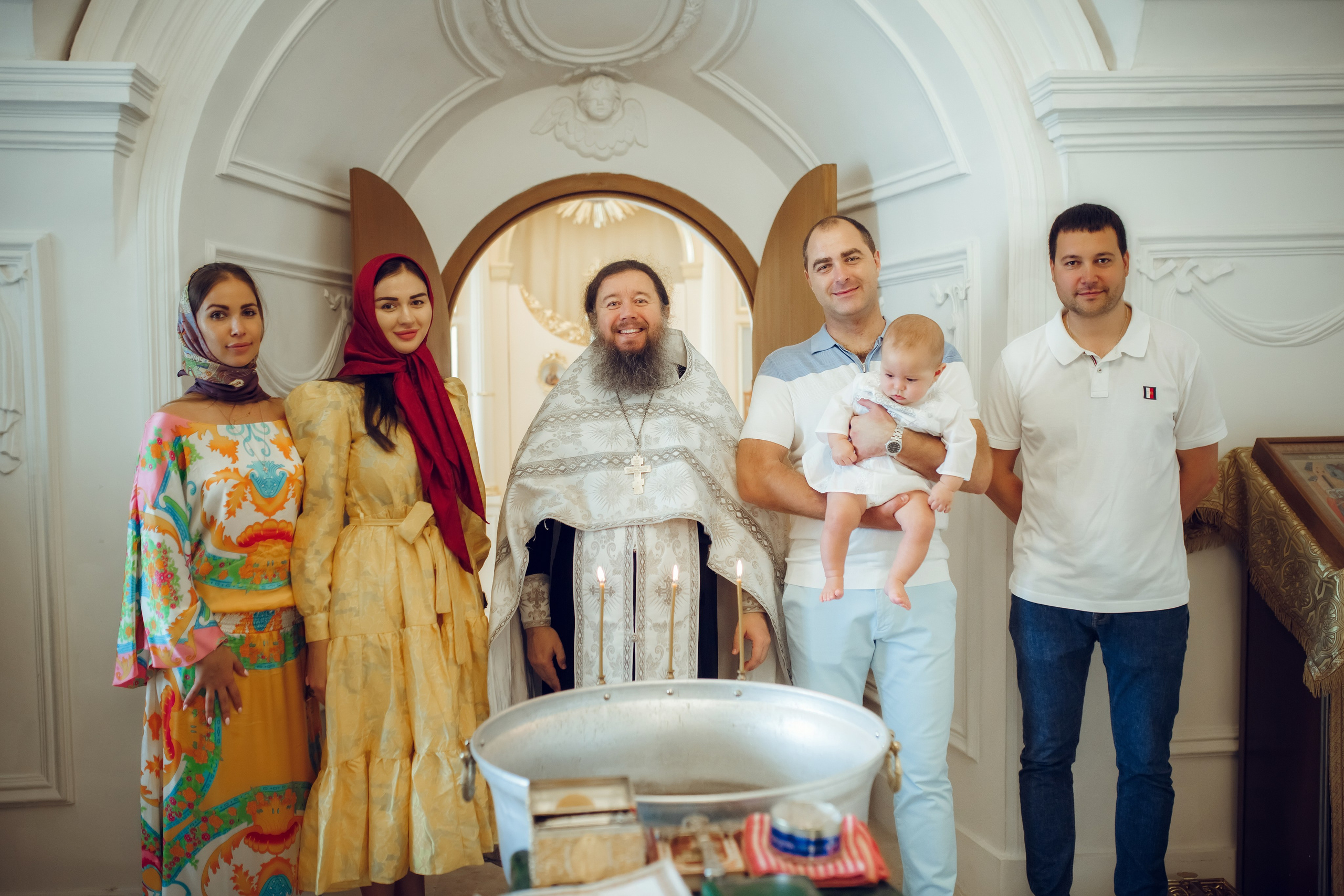Крещение Эрнеста. Фотограф на Крещение, семейный фотограф в Москве