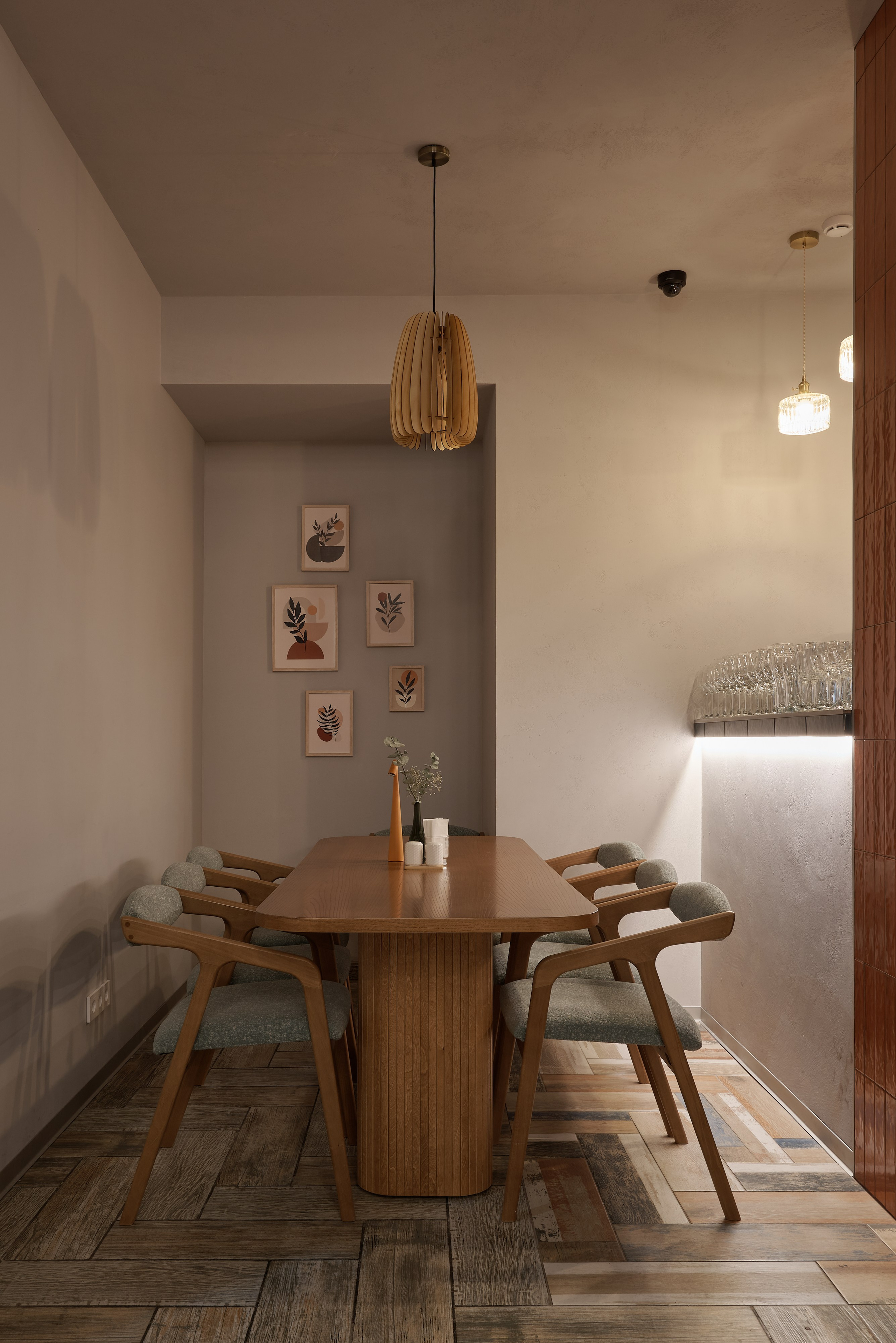 Интерьерная фотосъемка ресторана Ива и Олива Челябинск. Абросимов Лев интерьерный и архитектурный фотограф