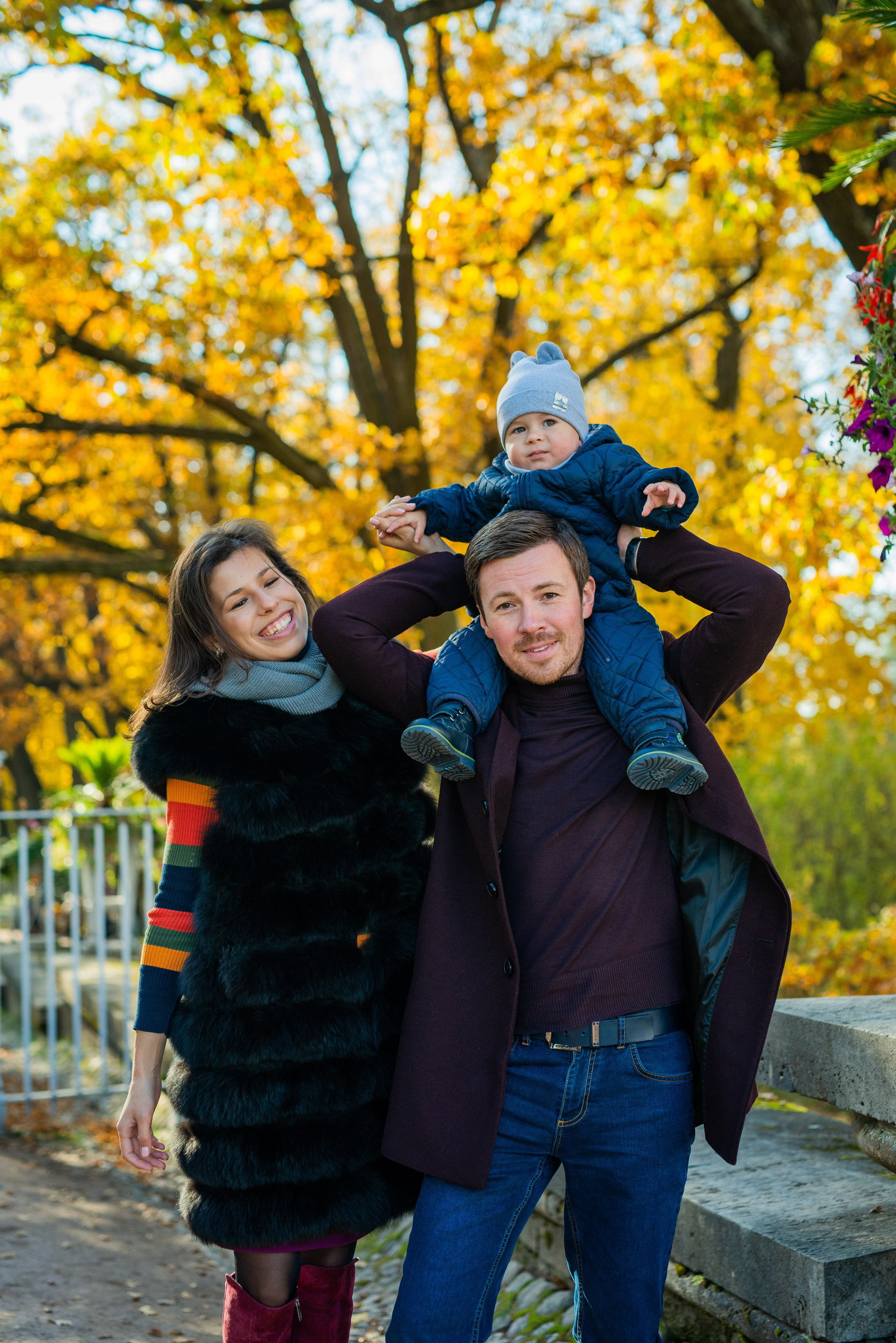 Егор, Валерия и Андрей осенняя прогулка. Портретный, семейный и свадебный фотограф в Санкт-Петербурге и в Пушкине Ширяев Денис