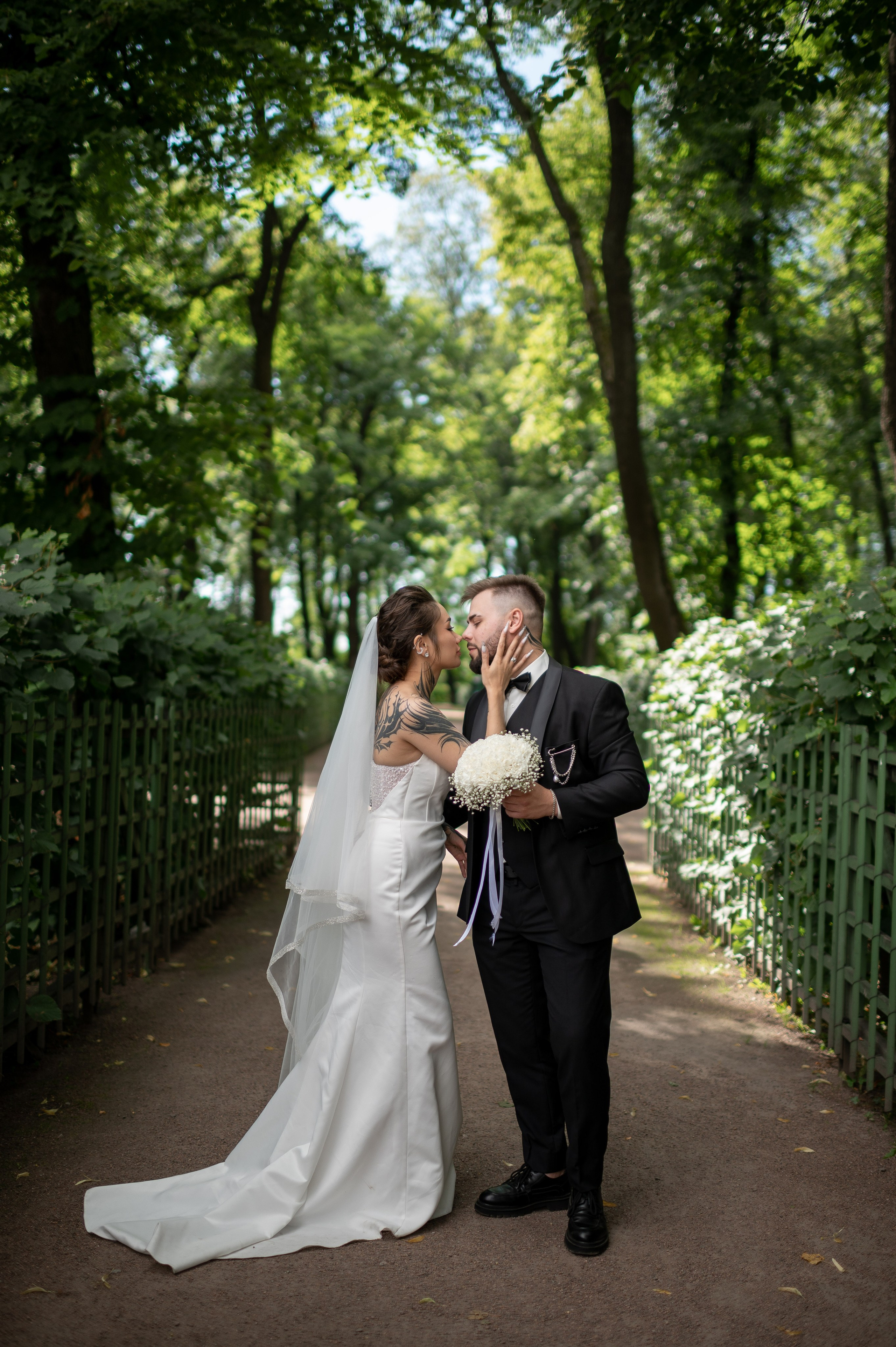 Диана и Евгений (маршрут № 1 в Питере: Исаакиевская площадь, красные маркизы Астории, набережная Мойки, Дворец Штиглица и Летний сад). Портретный, семейный и свадебный фотограф в Санкт-Петербурге и в Пушкине Ширяев Денис