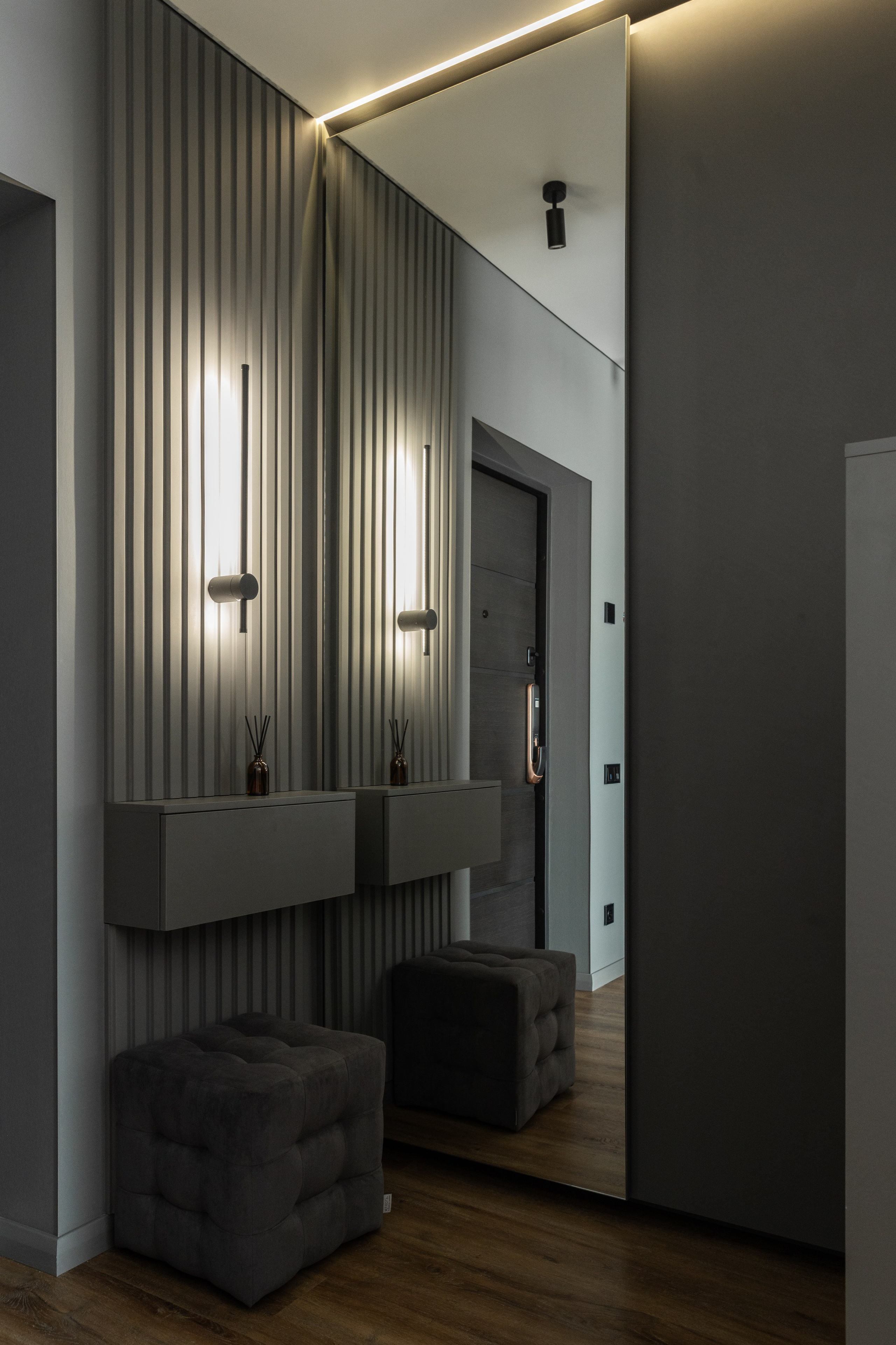 Мебель в прихожую на заказ в Томске | ЖК Левобережный Life Кандинского. ГУДРУМ — Мебель на заказ в Томске | Кухни | Шкафы | Стулья и Столы