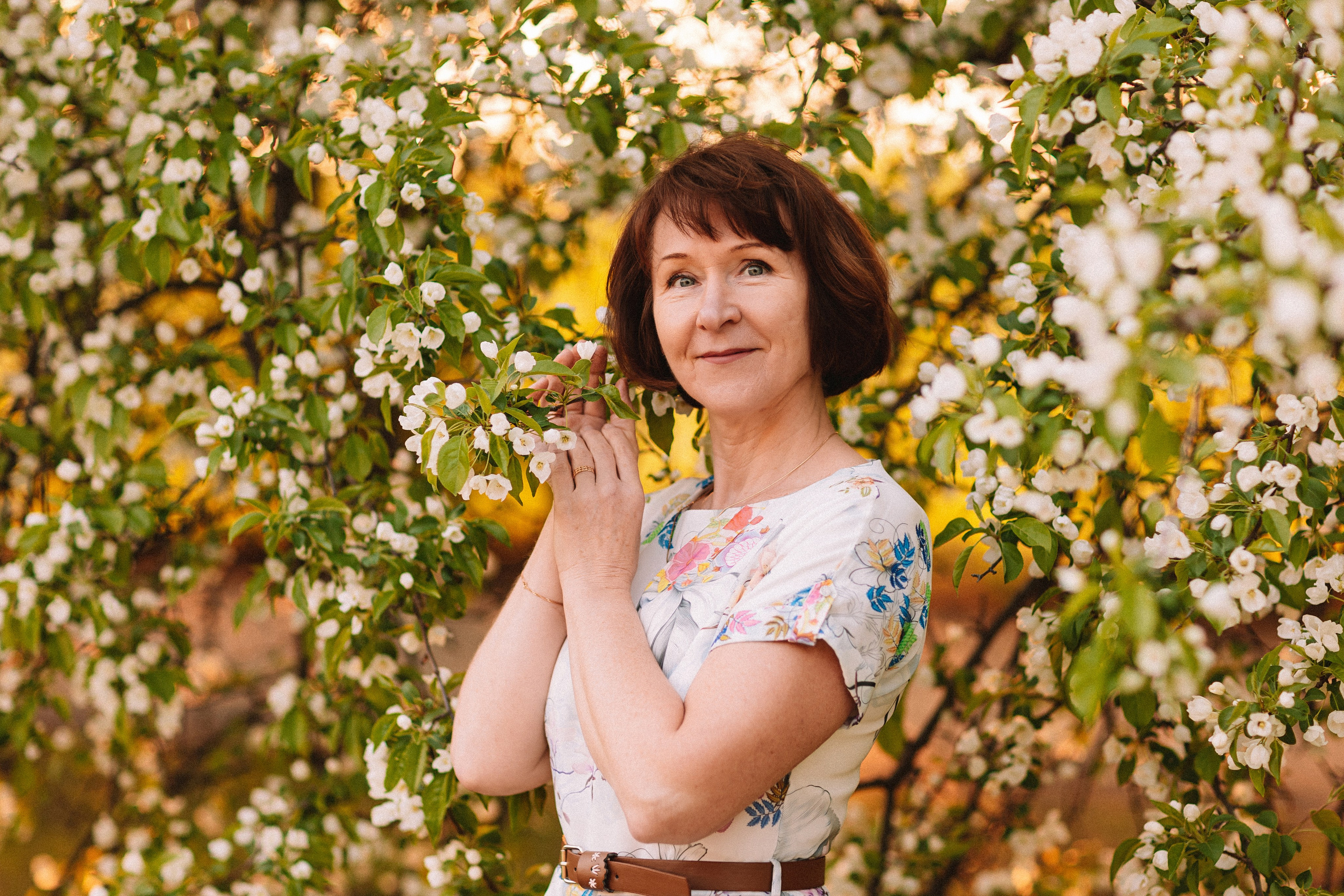 Яблони. Семейный фотограф Тюмень, фотограф на роды Салмина Мария