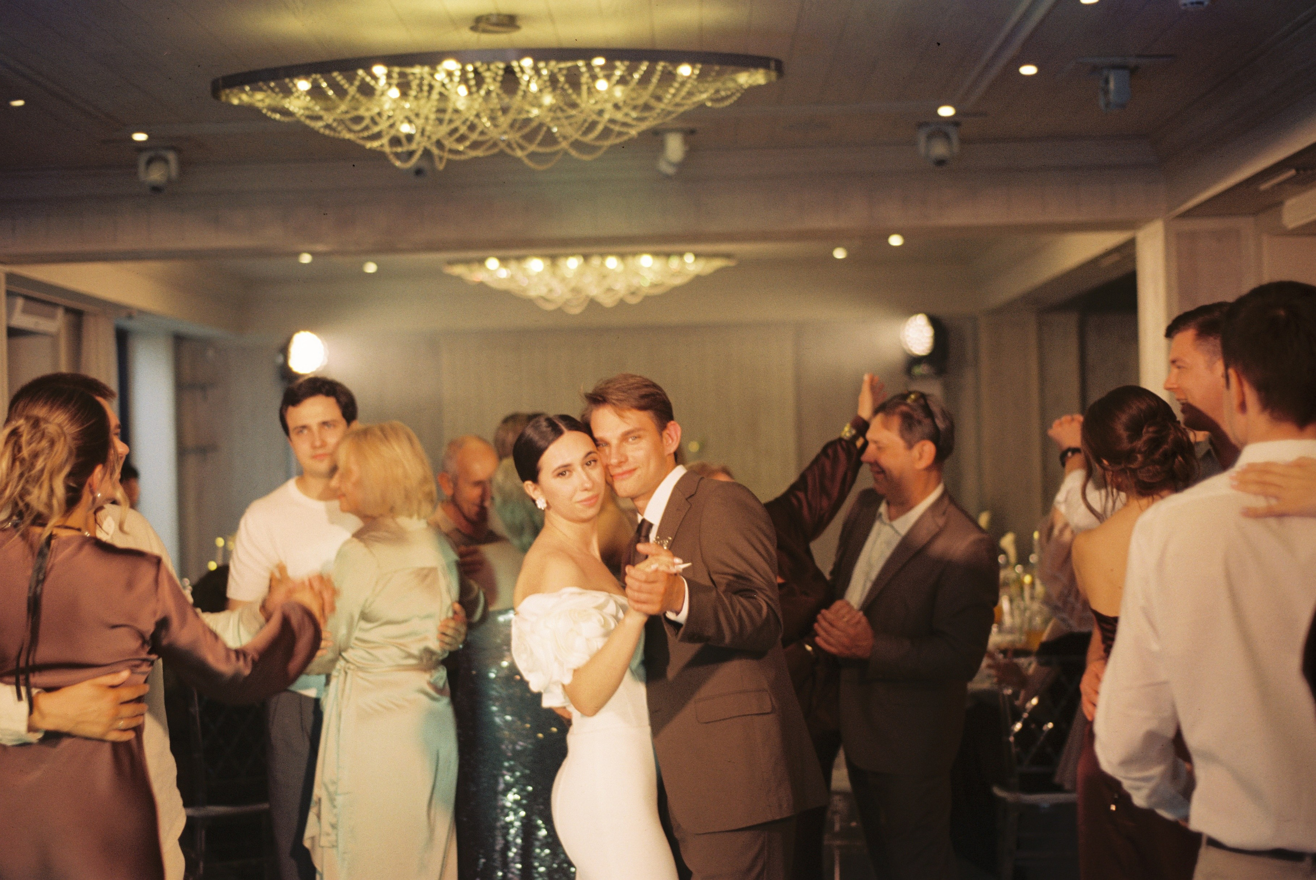 Свадебное торжество в загородном комплексе «Теплица Парк». Ярослава Ерина — свадебный фотограф в Москве