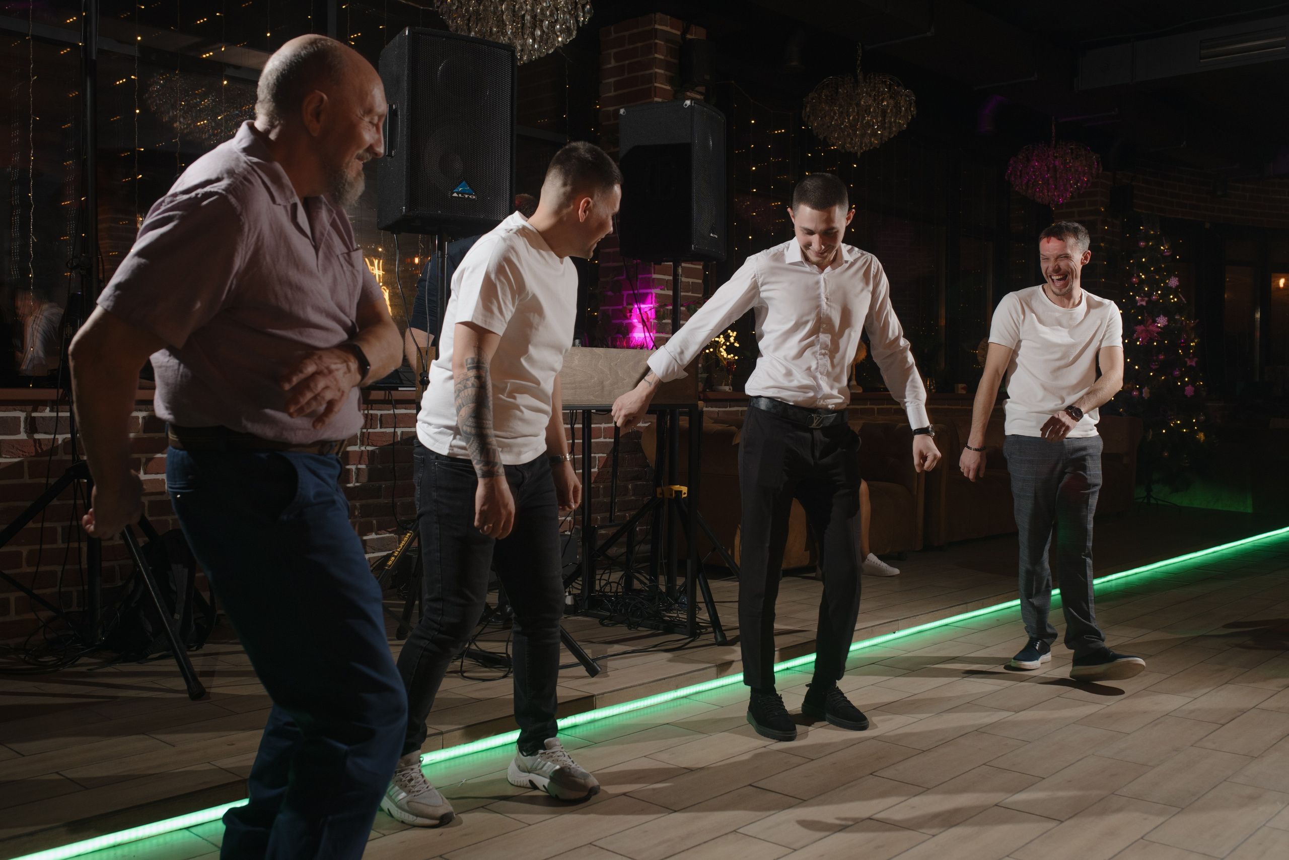 День рождения Томы — Let`s Talk Bar. Свадебный фотограф Екатеринбург/Челябинск — Любовь Волохова