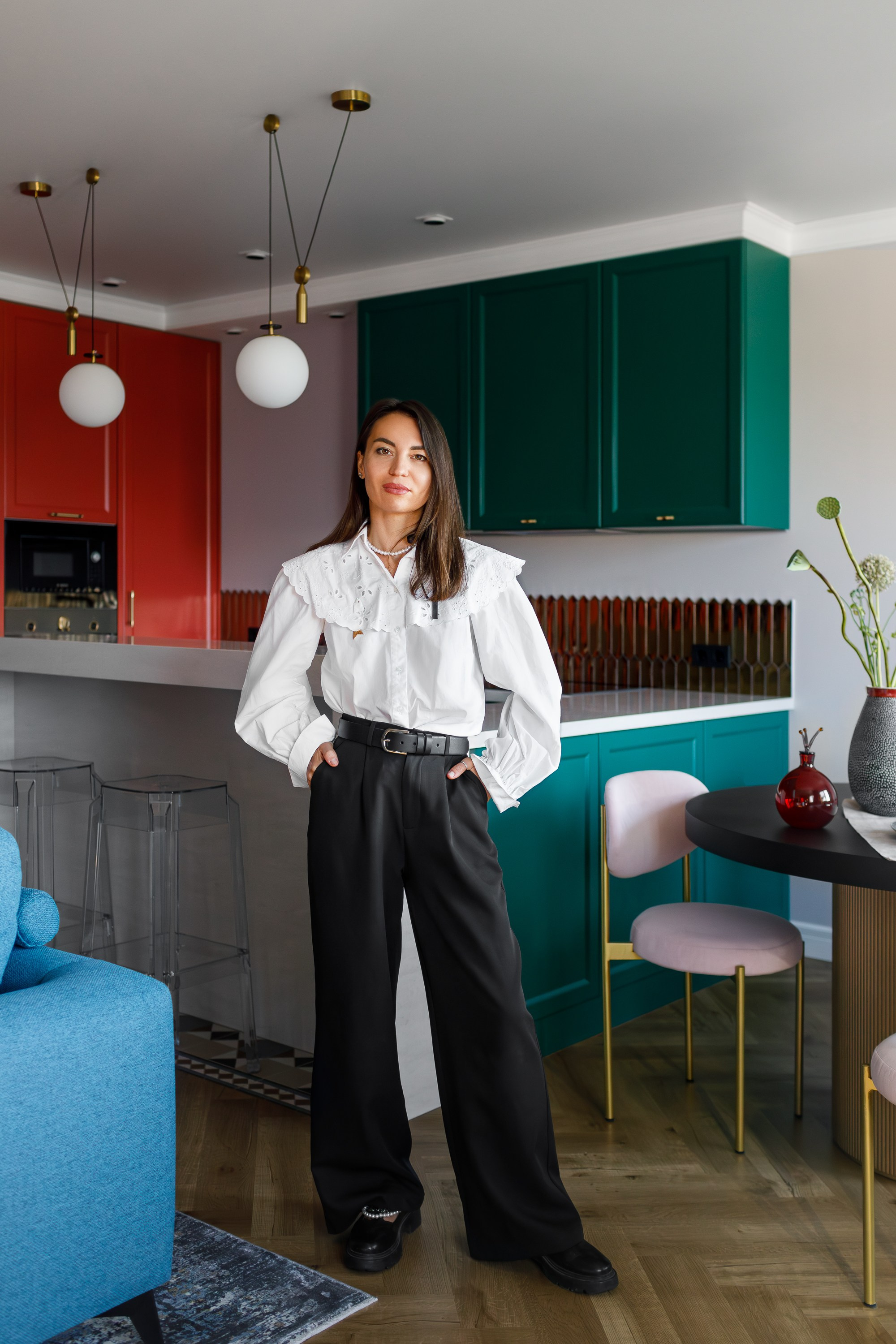 Профессиональная съемка портретов в интерьере в Самаре. Интерьерный фотограф Дима Птицын и стилист Дарья Копылова