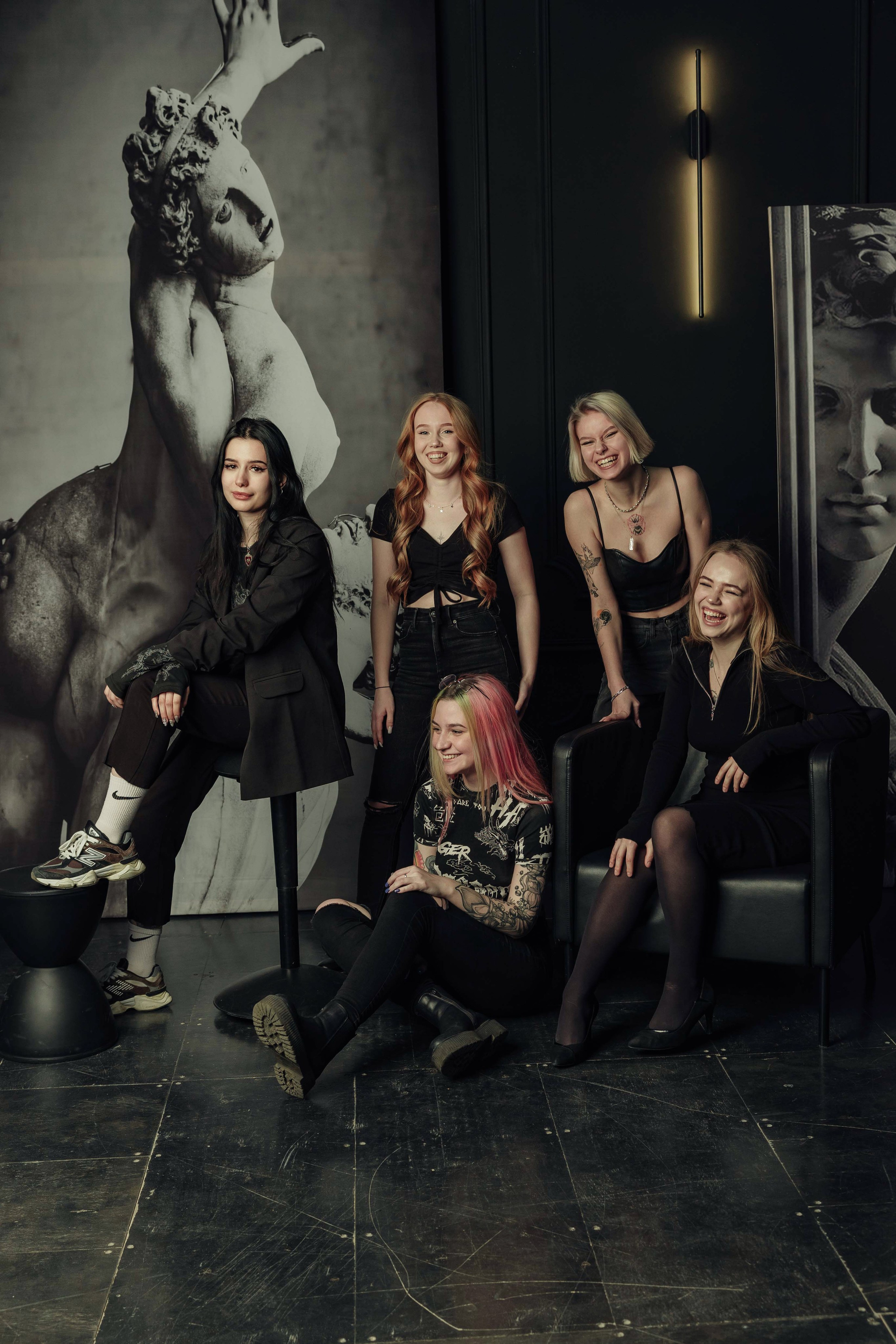 Коллективная фотосессия для мастеров тату-салона «Бить-Колотить». Алексей Шаров — свадебный и репортажный фотограф в Нижнем Новгороде