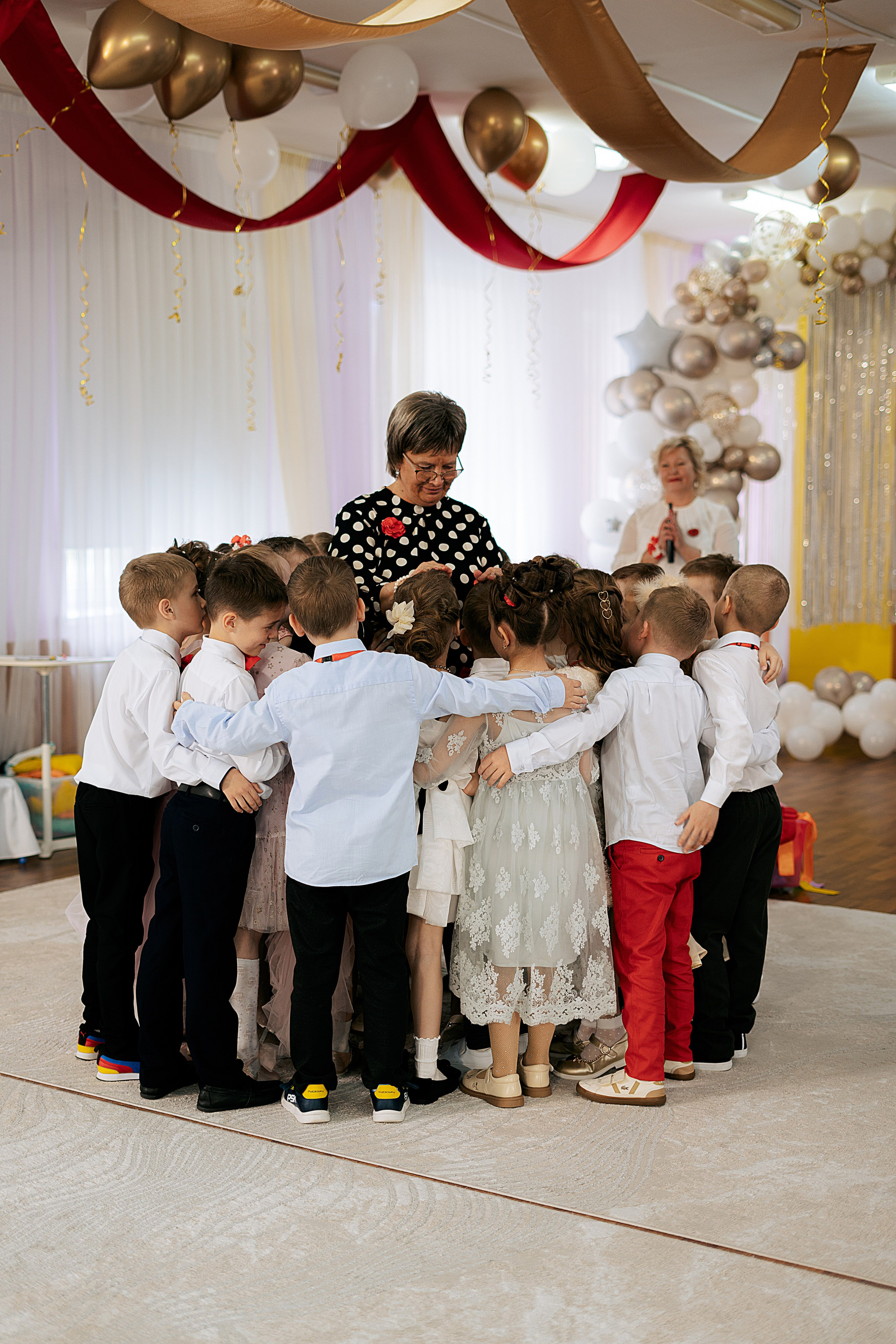 Фотосъёмка выпускного. Школьный фотограф в Челябинске. Выпускные фотоальбомы