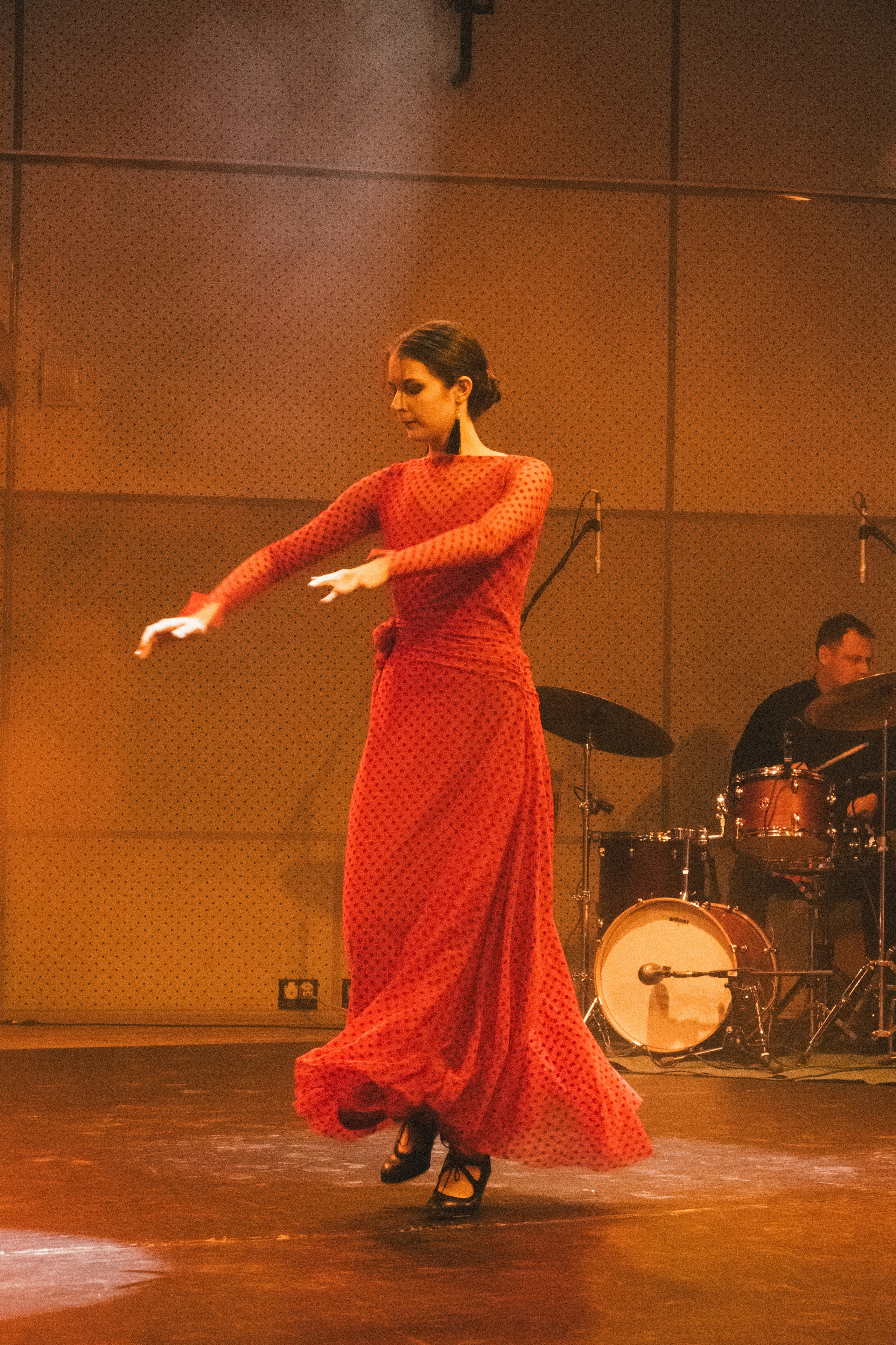 Спектакль «Mujeres» («Женщины»), студия фламенко Tierra del Sol. Анна Демидова — фотография для жизни и бизнеса в Абакане