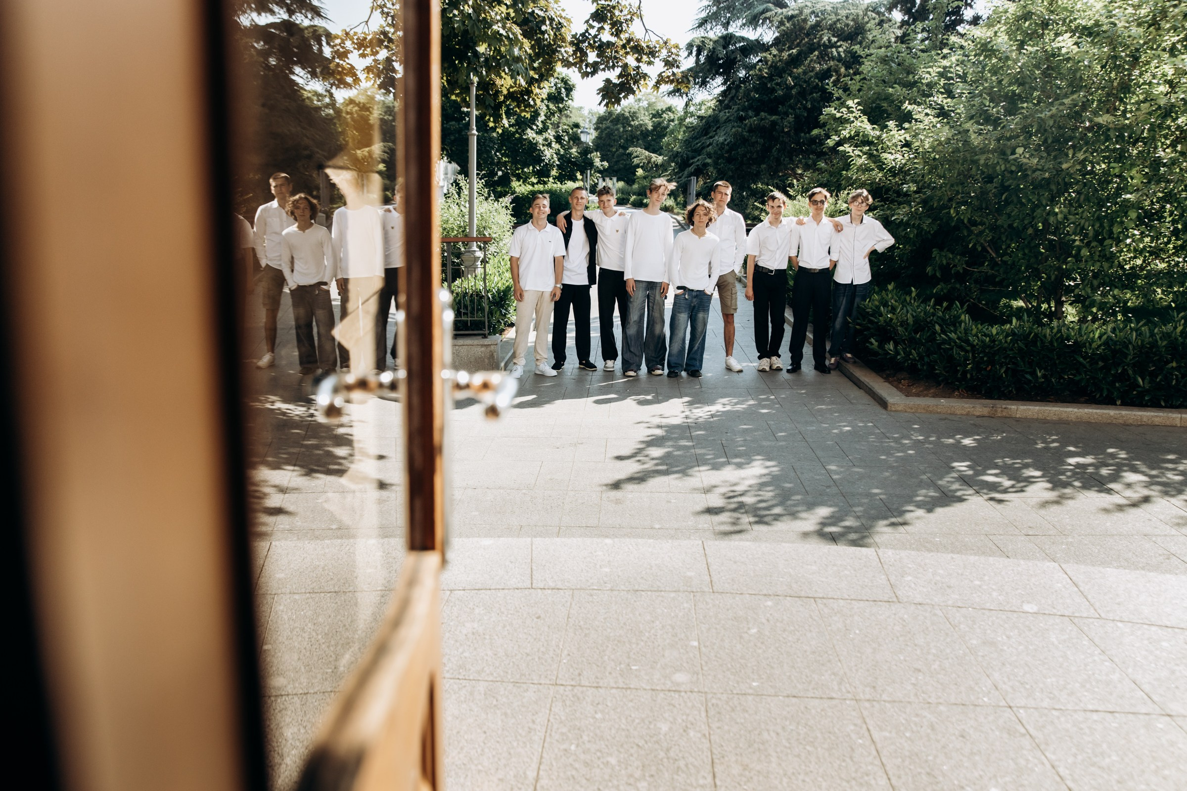 Школьники. Ищем лучшие локации. Снимем как в кино (съёмка выпускных, альбомы для 9-11 классов). Фотограф в Крыму — Федор зайцев. Свадебная, семейная и портретная съёмка. Фотографии для контента, для бизнеса. Корпоративная съёмка