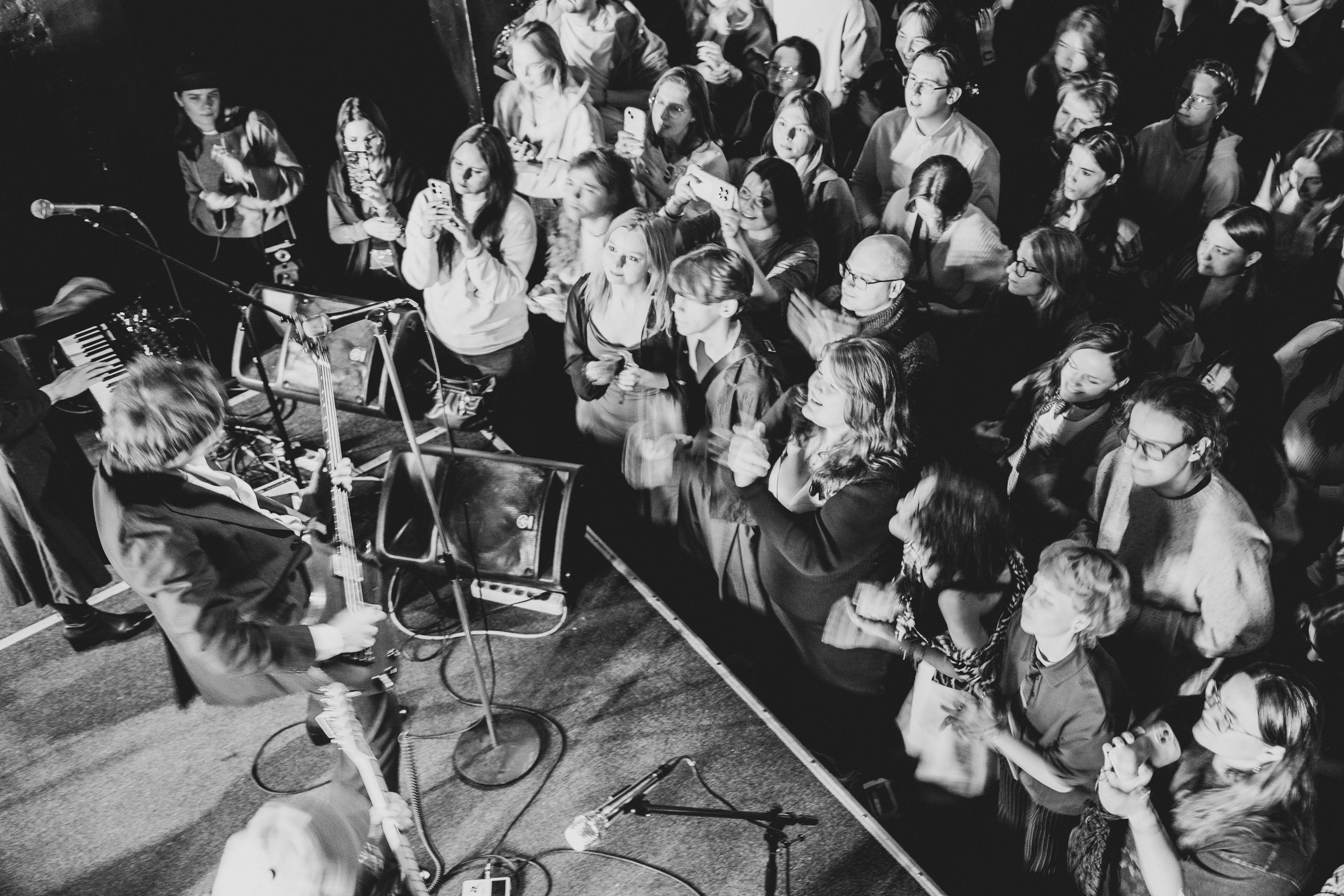 Диктофон. Фотограф для музыкантов, фотограф на концерт, концертный фотограф, съемка концерта, бэкстейдж фотограф