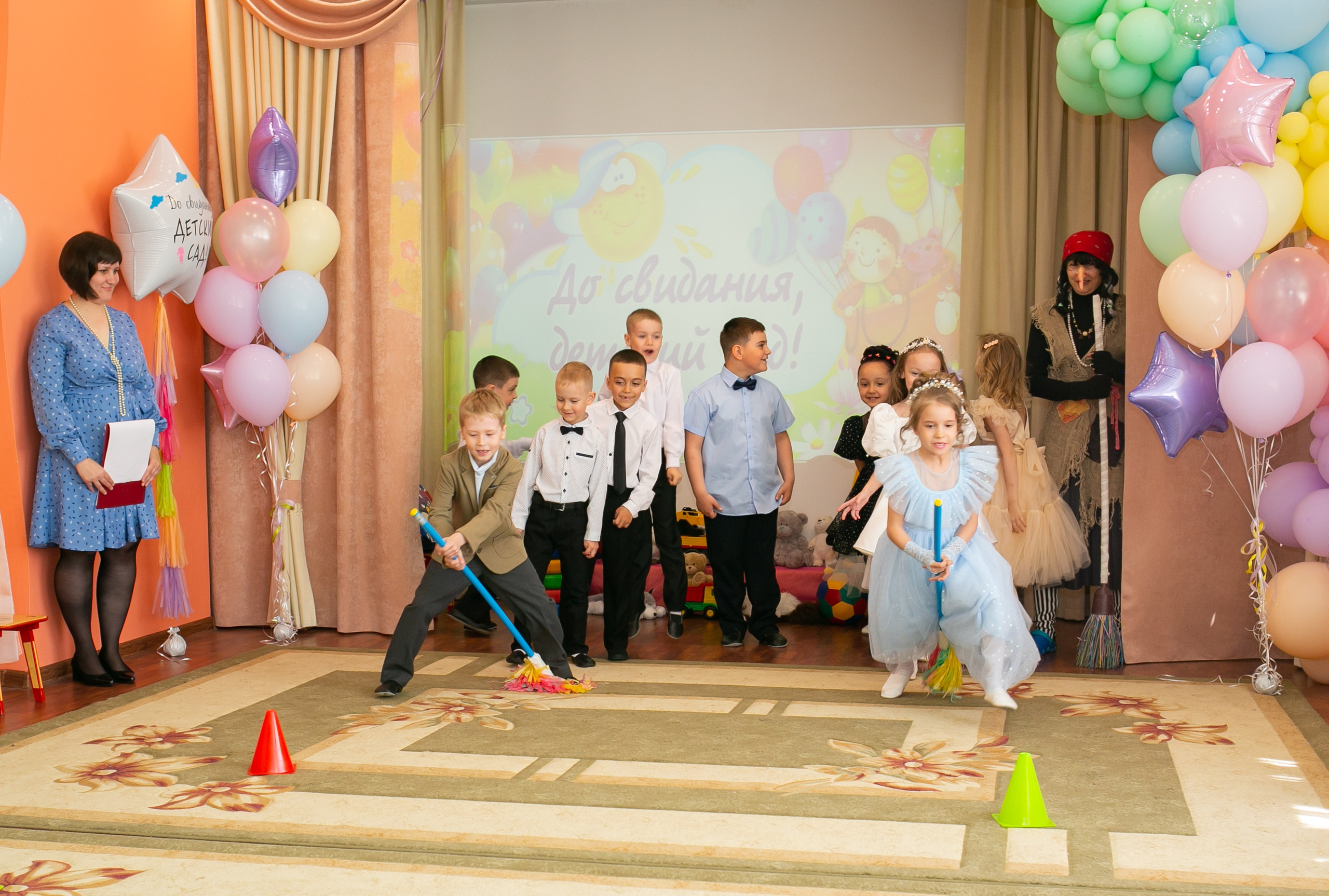 Выпускные и Утренники. Фотограф новорожденных и семейный фотограф НСО г. Бердск Марина Львова