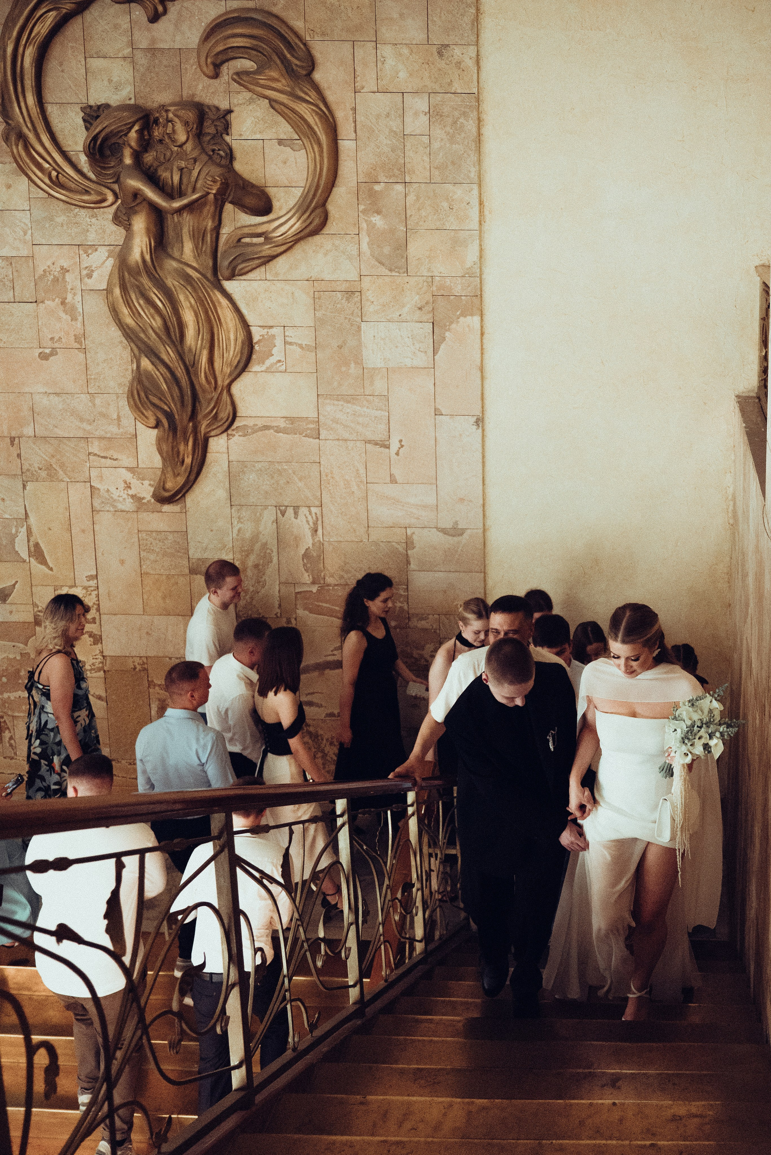 Свадебная прогулка и роспись в Кировском ЗАГСе