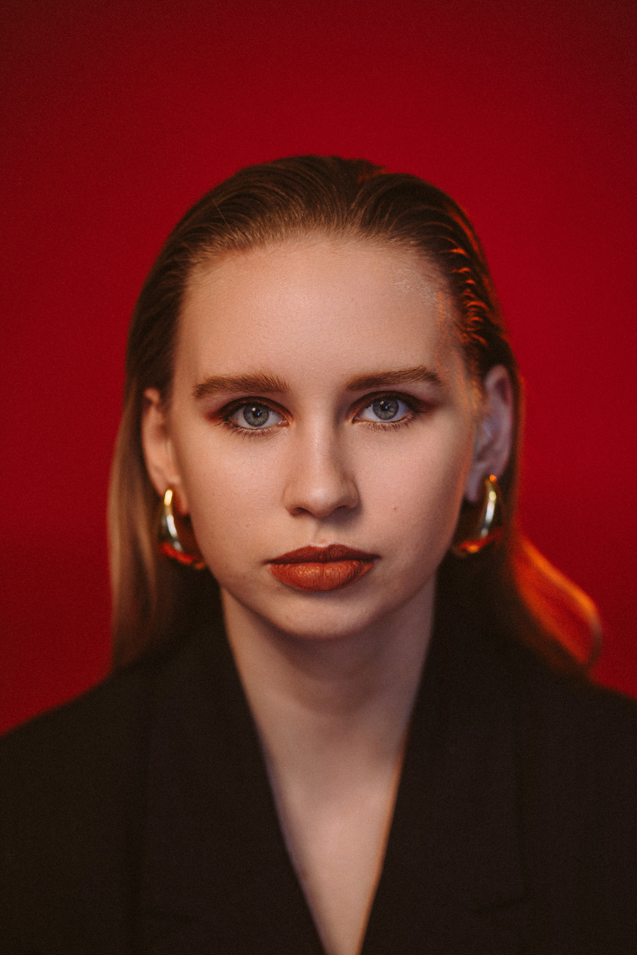 Арина на красном. Семейный фотограф в Вышнем Волочке — Ульяна Иванова | Фотосессии для всей семьи