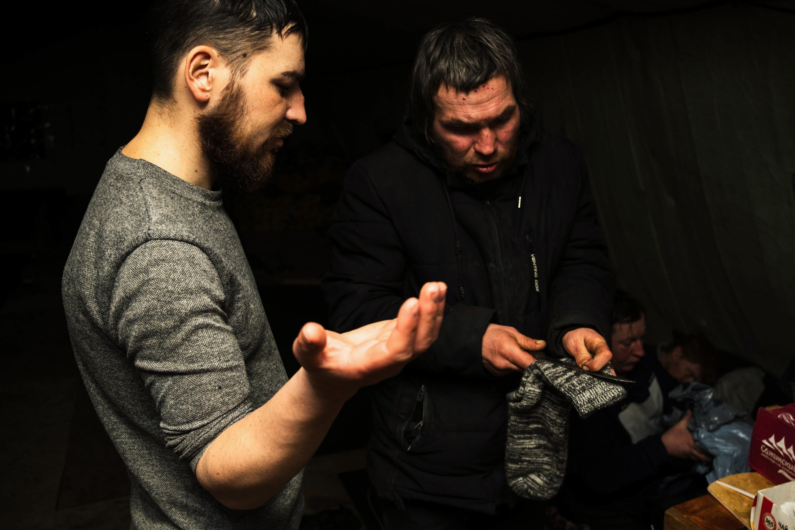 Репортажная съемка. «Ночлежка». Пункт обогрева; Неравнодуш. Репортажный фотограф в СПб