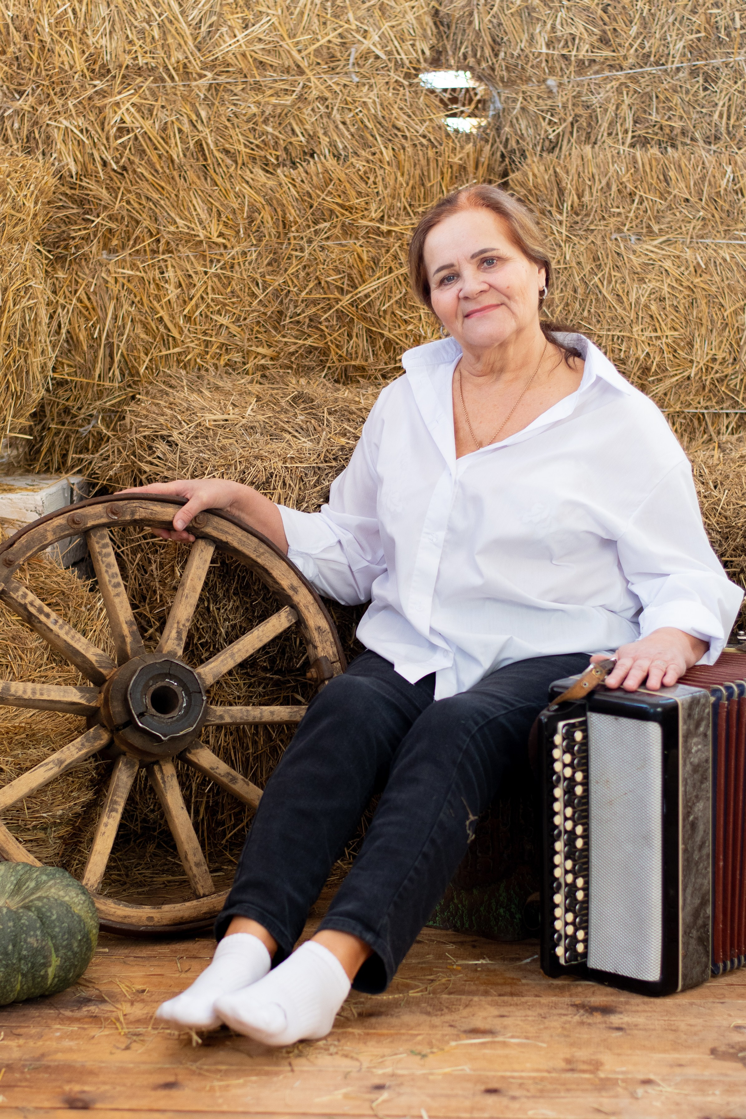 Оксана с семьей. Студийная съемка. Екатерина Бикбаева фотограф, видеограф, медиа-продюсер