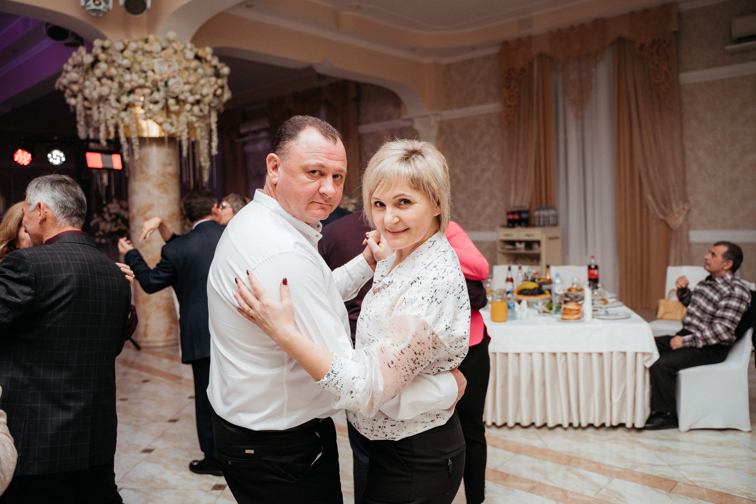 Новый год (РЭС). Свадебный фотограф в Симферополе