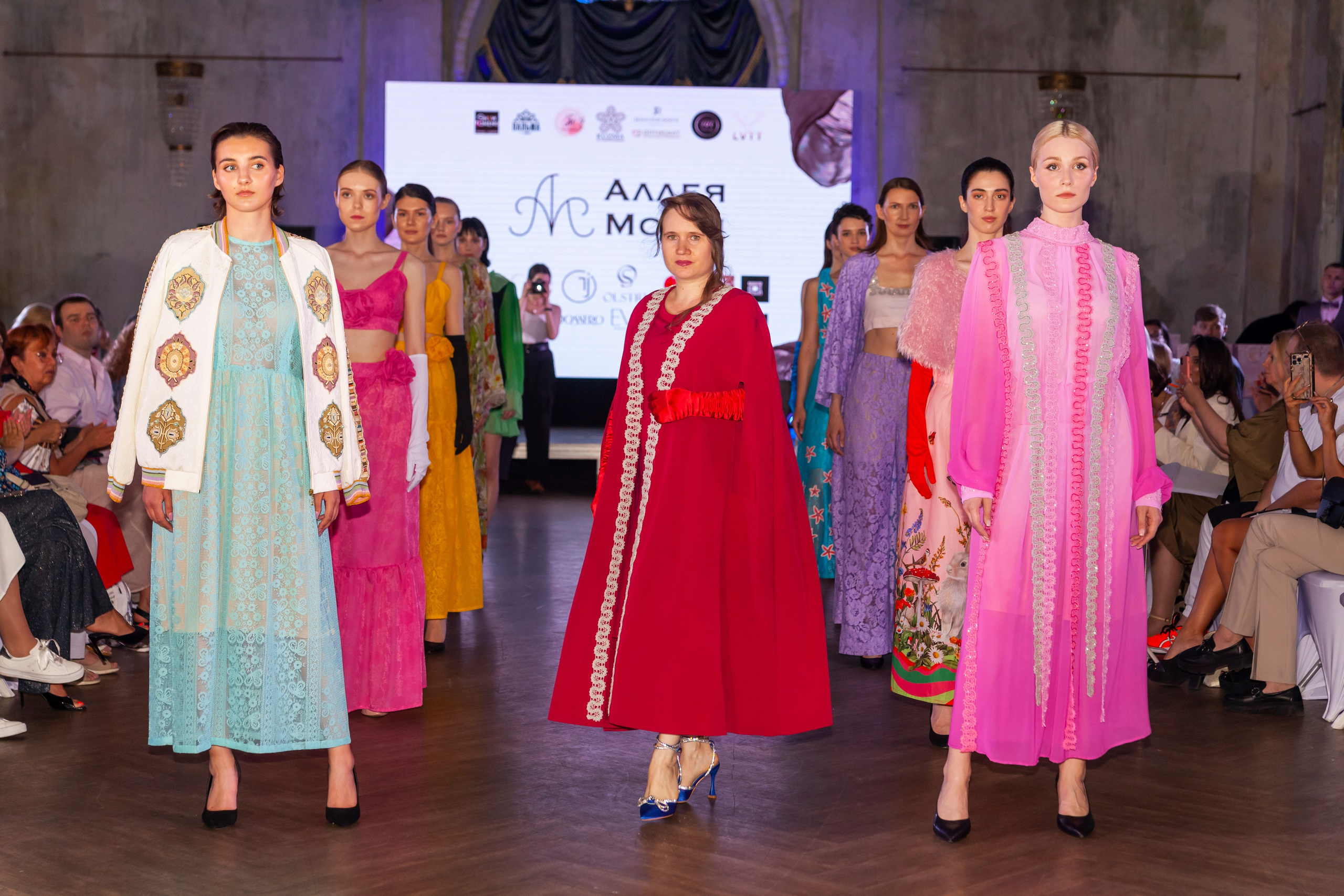 Аллея моды. 28 июня 2023. Портретный фотограф в СПб Ирина Маринина