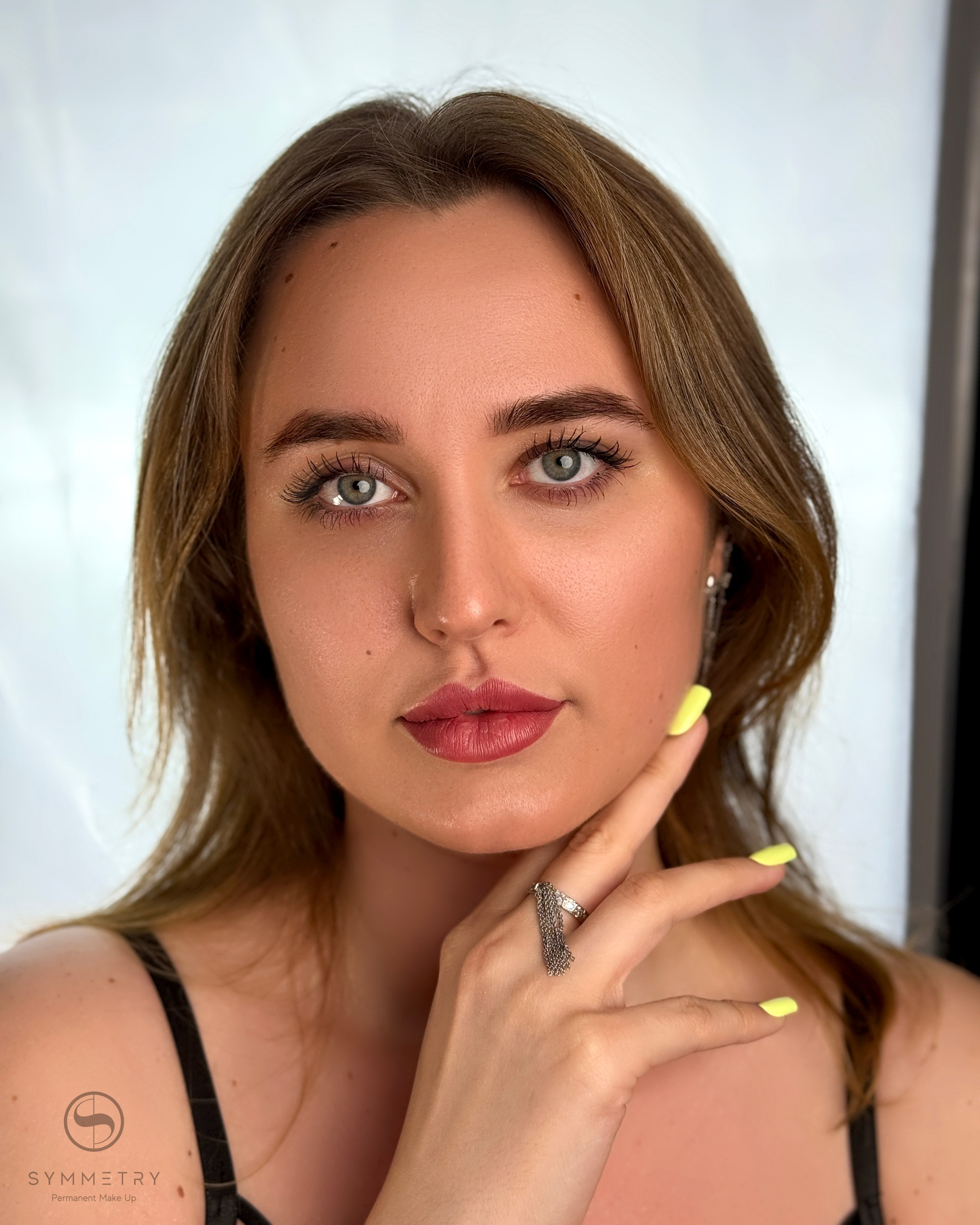 Оксана. Студия перманентного макияжа, косметологии и массажа SYMMETRY в Москве, м. Киевская