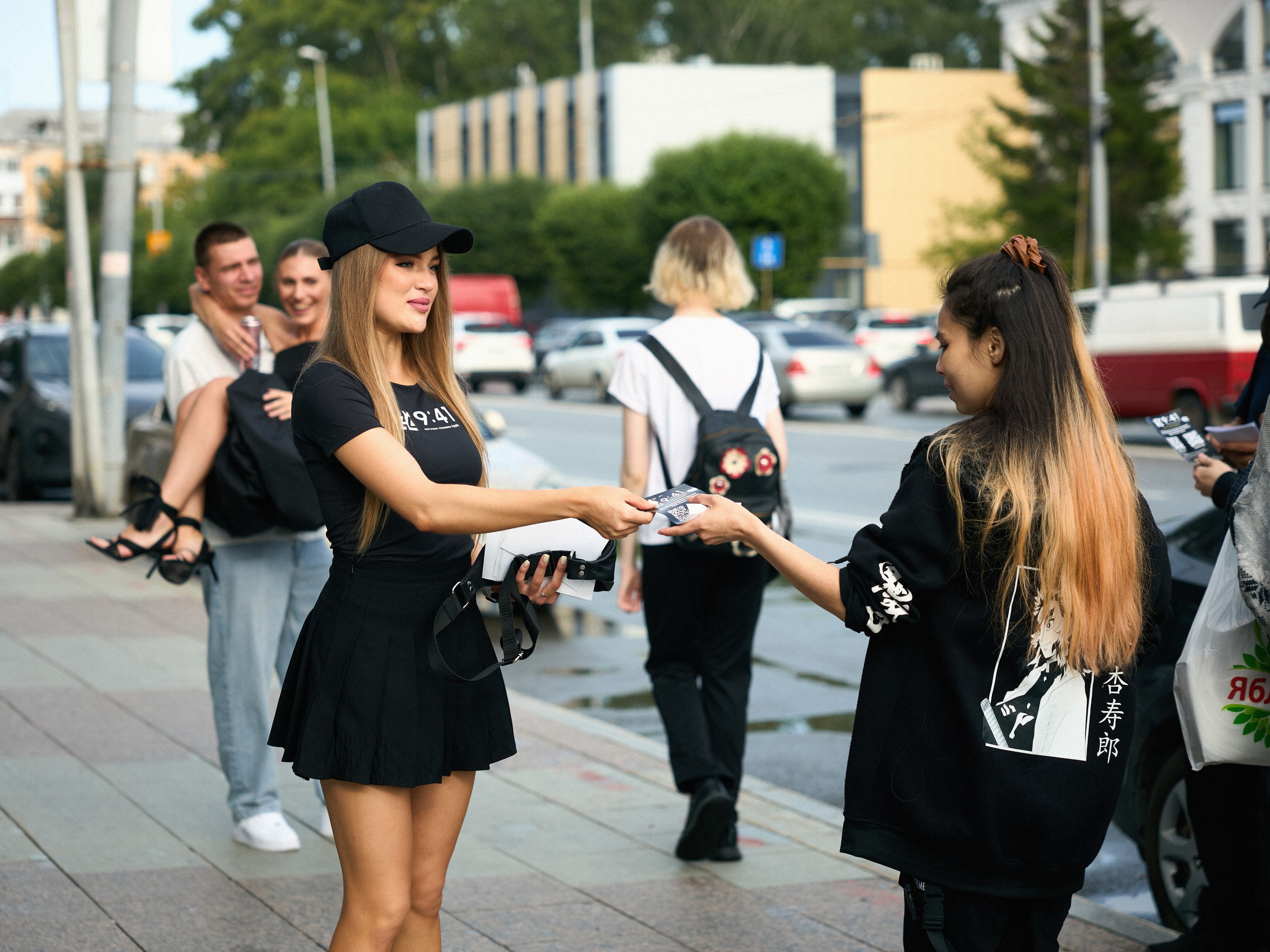 Открытие магазина техники 9:41. Фотограф Света Рыбакова