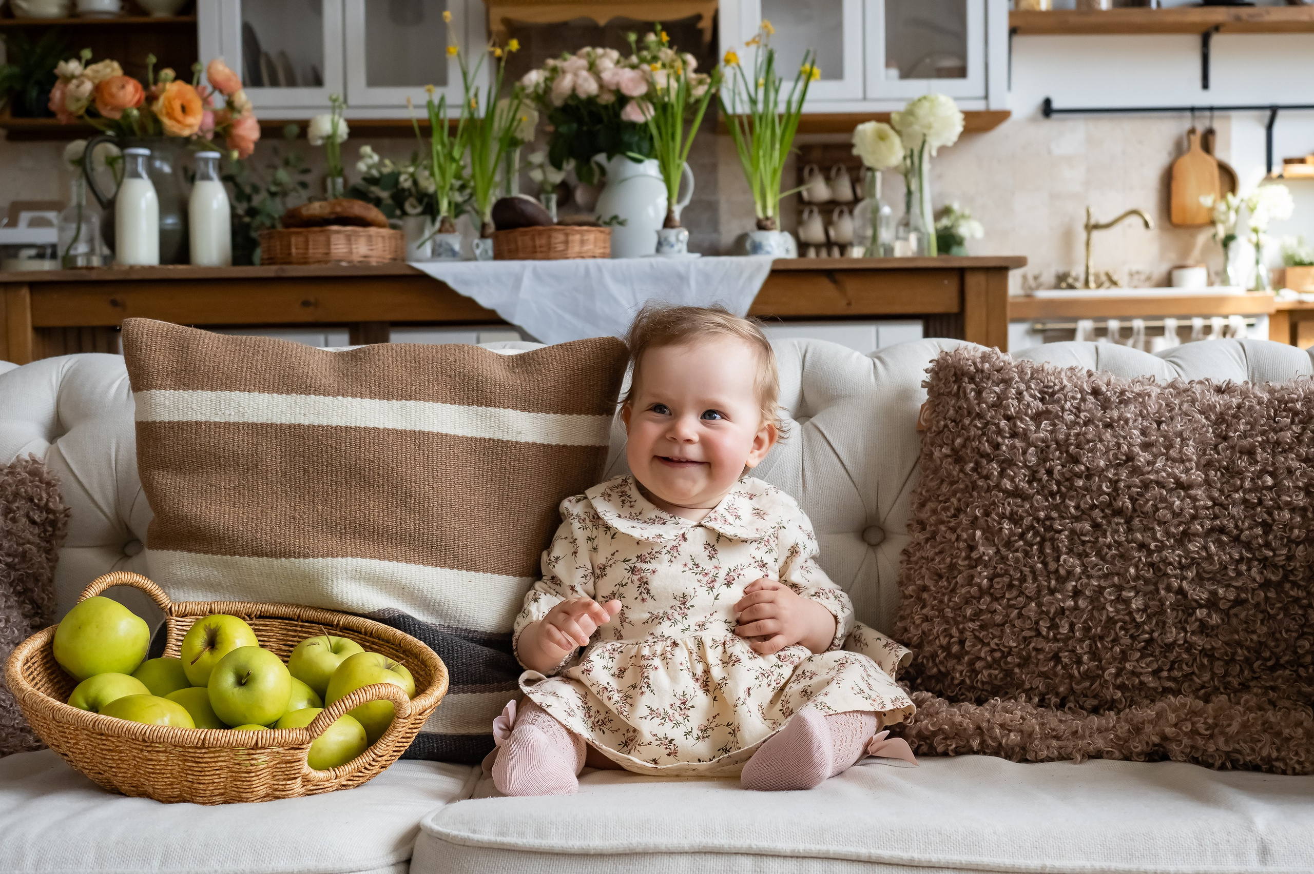 Мира 1 год. Репортажный, семейный и детский фотограф в Пензе и Заречном Арина Ермилова. Картины барельеф на заказ