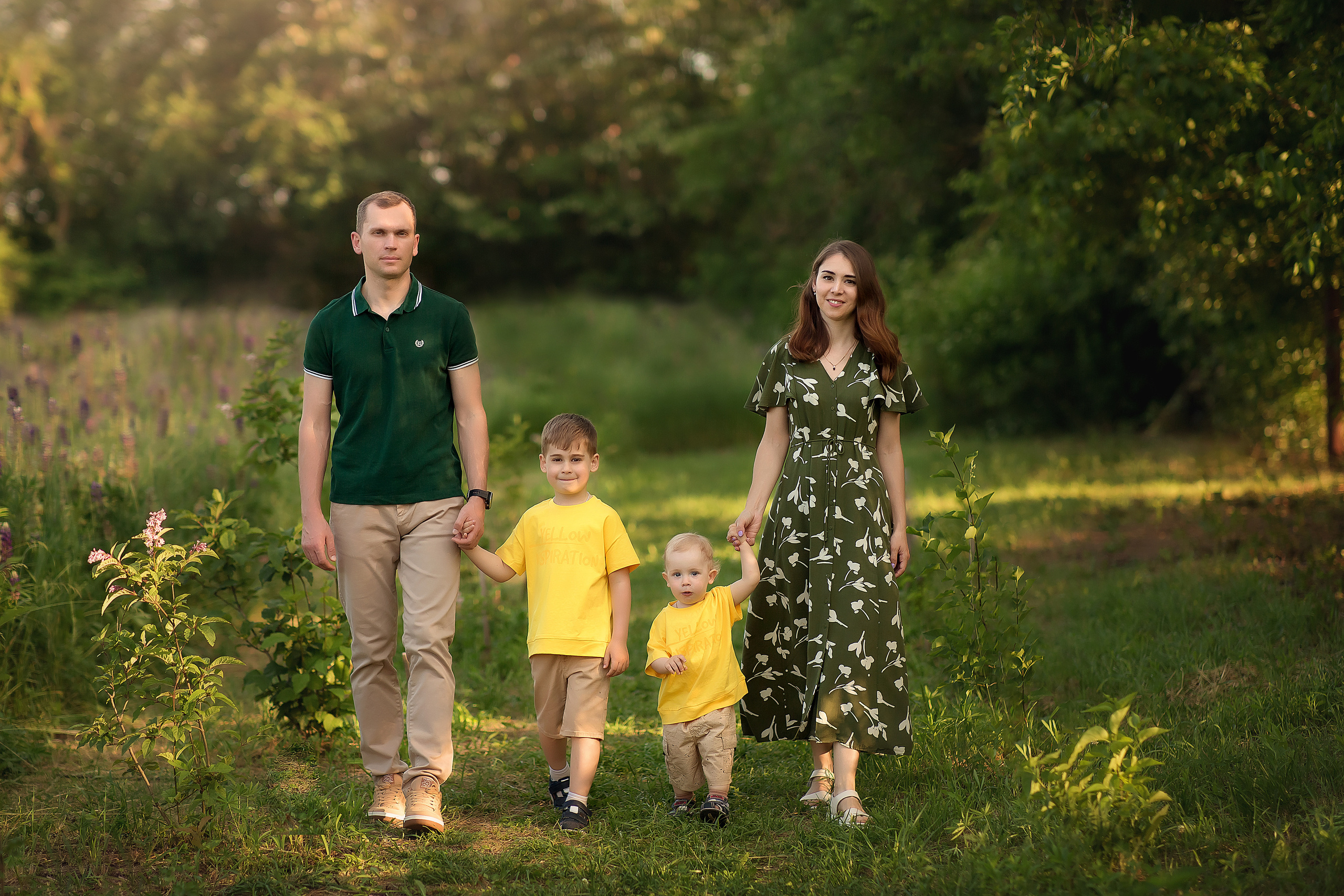 Люпины семейная съемка. Фотограф на крещение и венчание