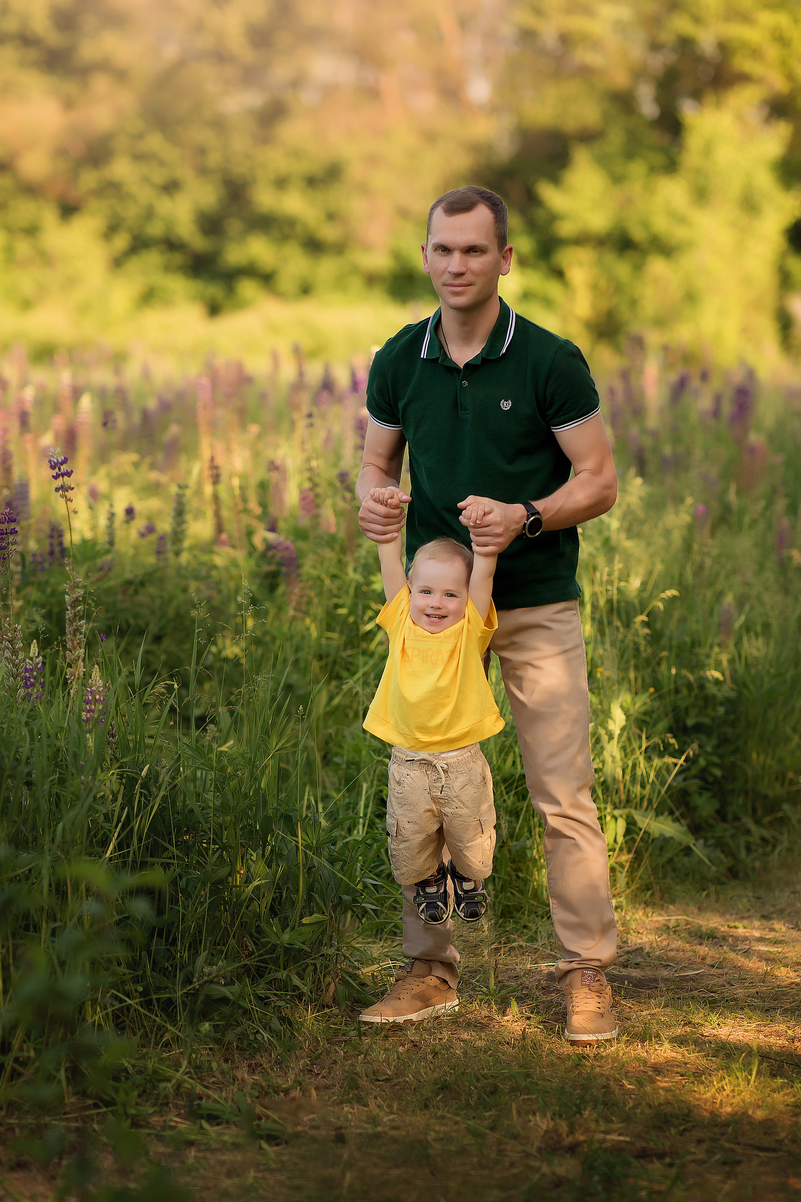Люпины семейная съемка. Фотограф на крещение и венчание