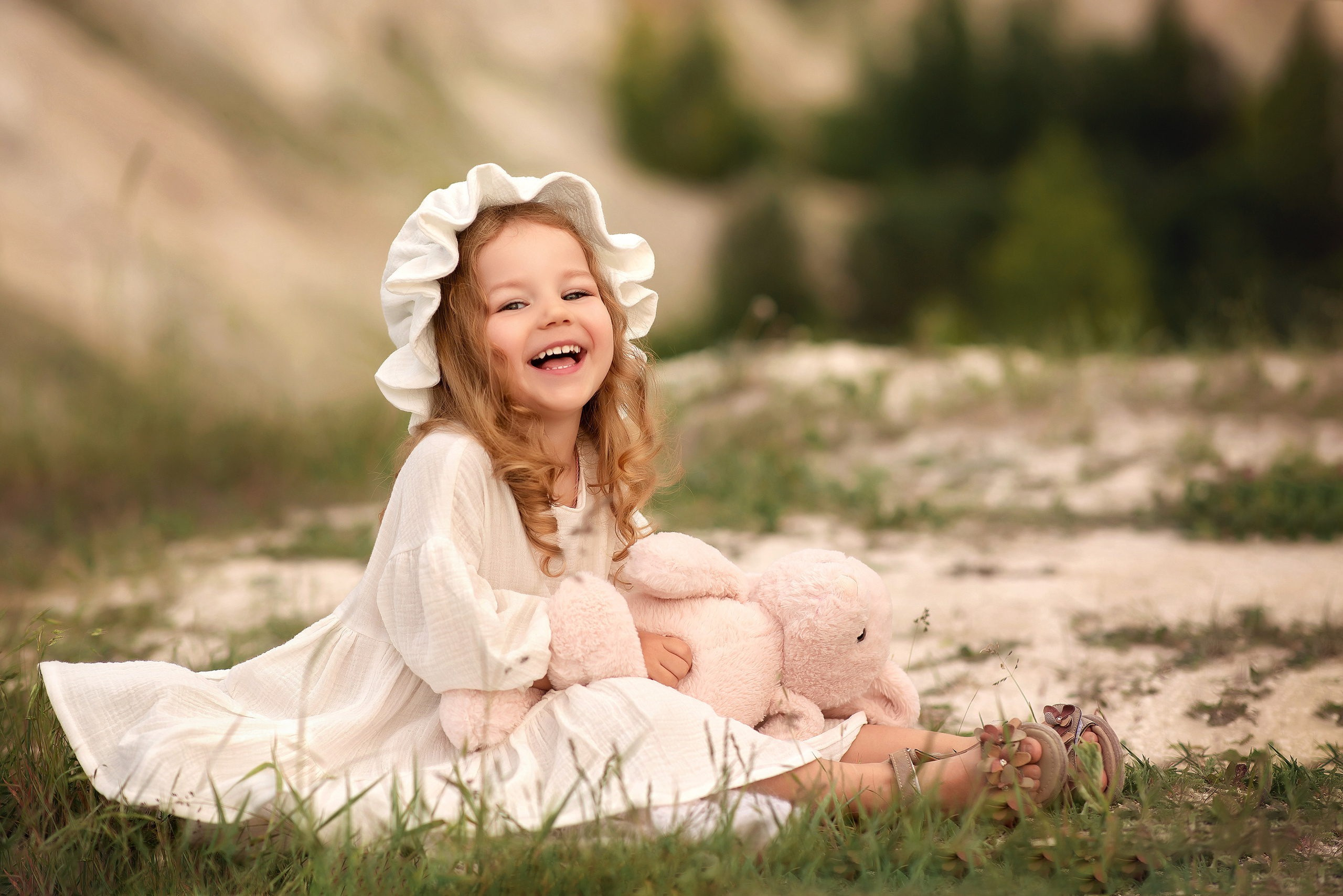 Кристина и Тая Белый колодец. Фотограф на крещение и венчание